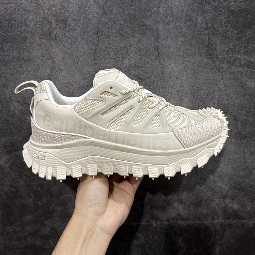 【GX版】Moncler Trailgrip Gore-Tex 蒙口越野旅行系列低帮厚底轻量户外登山运动鞋 盟可睐MONCLER TRAILGRIP 鞋履新季系列 前卫设计碰撞实用科技 轻盈面料无惧炎热夏季 Trailgrip运动鞋作为盟可睐Moncler的秋冬新作横空出世 融蕴品牌山地基因 运用科技前沿技术 征服野外复杂地形 醒目的胎纹设计搭配弧形橡胶鞋头 确保经久耐穿 为山野探险与都市畅游提供高效防护 Trailgrip 2023春夏系列将在既有的实用性基础之上 推出全新配色 并采用更轻材质 尺码：36-46-选品中心