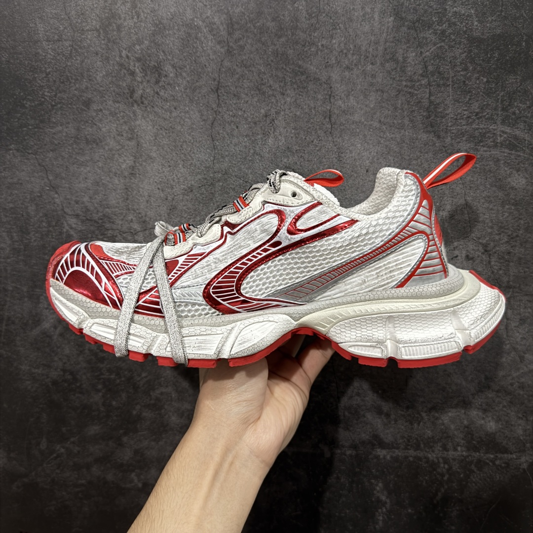 图片[2]-【X版纯原】BALENCIAGA 3XL Sneakers 巴黎世家十代网布系带低帮走秀复古老爹鞋 全新版本 全新顶端品质 全套原纸板楦头开发 最原汁原味的灵魂版型 全鞋荧光划线卡点 胶水把控整洁度追求极致完美 每一双都是工艺品 多重QC质检 超越公司货的品控标准 实实在在的免检产品 原盒原配 正确字体电绣 粗细、位置、大小正确 侧边TPU 透气孔匹配意产原版 正确分离大底 TPU软底 原版一致大底LOGO 立体感十足 原厂皮料水洗做旧 采购原厂网纱 不含皮革 网布材料和聚氨酯 磨损效果 鞋头边缘和后帮 Balenciaga 徽标 鞋面和后跟凸印尺码 鞋舌 3XL 橡胶品牌标识和反光细节 鞋帮拉袢和鞋舌拉祥 配反光细节 备用鞋带在鞋履前侧 可在穿着前取下 便于不同造型搭配 正常尺码 尺码：35 36 37 38 39 40 41 42 43 44 45 46-选品中心