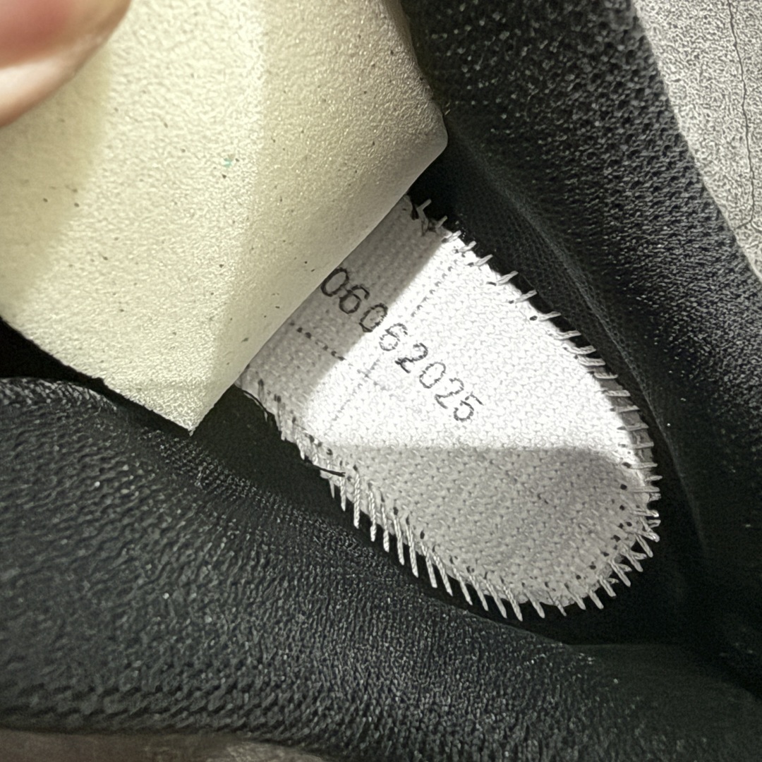 图片[7]-【绿x版】Salomon萨洛蒙2025秋冬新款XA pro 3D JEONG LI 系列新色系跑步鞋休闲运动鞋 479616 中底搭载全掌玻璃纤维能量板和超厚弹性泡沫中底，跑动时推进力十足，缓震回馈很强，日常通勤或训练都很稳 鞋身长毛牛猄皮面设计，内层材质透气网面 穿着舒适度好 原版材质 原版大底 尺码：36-46.5-选品中心