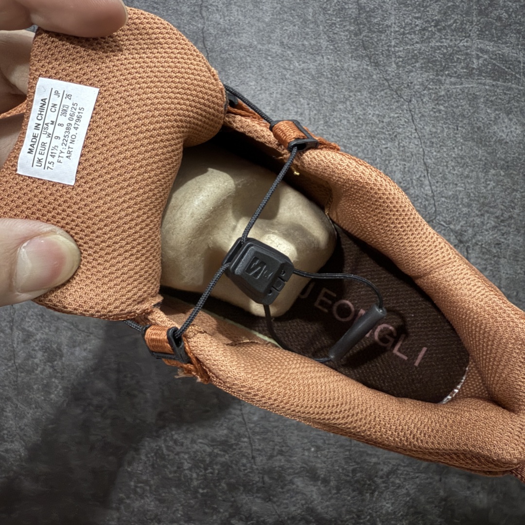 图片[6]-【绿x版】Salomon萨洛蒙2025秋冬新款XA pro 3D JEONG LI 系列新色系跑步鞋休闲运动鞋 479615 中底搭载全掌玻璃纤维能量板和超厚弹性泡沫中底，跑动时推进力十足，缓震回馈很强，日常通勤或训练都很稳 鞋身长毛牛猄皮面设计，内层材质透气网面 穿着舒适度好 原版材质 原版大底 尺码：36-46.5-选品中心