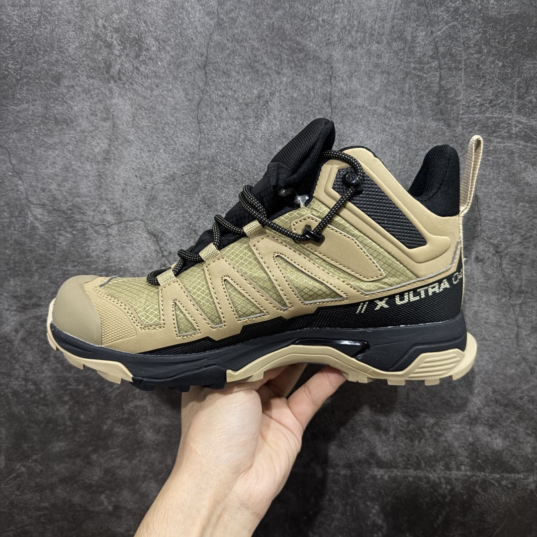 图片[2]-【莞产版本】SALOMON萨洛蒙 X Ultra 4 MID GTX 舒适 耐磨防水包裹性支撑抗冲击 中帮 户外功能鞋 男款 Salomon萨洛蒙 X ULTRA 4 MID GTX 从整体的鞋身设计不难看出从大哥4D的影子，无论是分段的鞋头包裹还是鞋侧的锯尺化设计，都沿袭了这一经典的设计理念。极致的性能与穿着的舒适性这盏天平它找到了绝妙的平衡。Advanced Chassis®这款大底的耐用性和抓地力相当不错，这双鞋上能漫步山野 下能融入城市之间。 尺码：40-46-选品中心