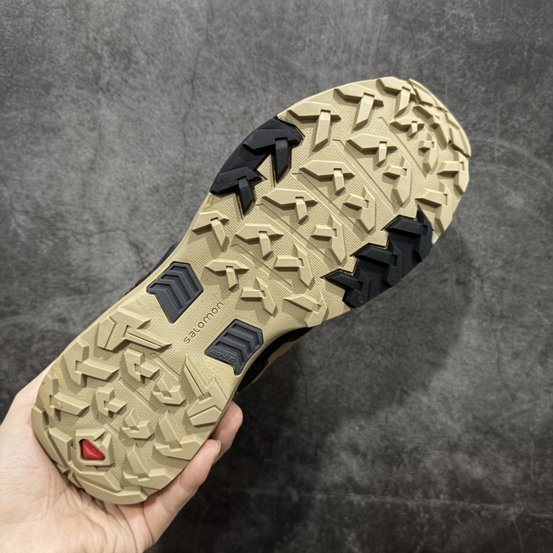 图片[9]-【莞产版本】SALOMON萨洛蒙 X Ultra 4 MID GTX 舒适 耐磨防水包裹性支撑抗冲击 中帮 户外功能鞋 男款 Salomon萨洛蒙 X ULTRA 4 MID GTX 从整体的鞋身设计不难看出从大哥4D的影子，无论是分段的鞋头包裹还是鞋侧的锯尺化设计，都沿袭了这一经典的设计理念。极致的性能与穿着的舒适性这盏天平它找到了绝妙的平衡。Advanced Chassis®这款大底的耐用性和抓地力相当不错，这双鞋上能漫步山野 下能融入城市之间。 尺码：40-46-选品中心