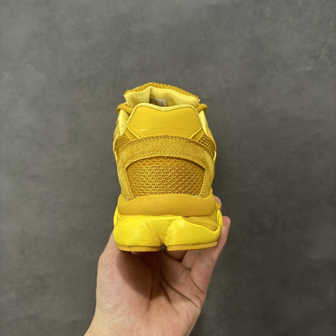 图片[4]-【公司级】Onitsuka Tiger鬼塚虎 ULTI RS TIGRUN 时尚百搭 耐磨 低帮运动休闲鞋 全新ICON LOGO 采用特色网布和皮革的异材质拼接 轻量且富有弹性的材质 赋予双脚弹跳般的穿着感 前掌与后跟两处可视化GEL胶 提升缓震性能 外置TRUSSTIC中桥 增强稳定性 流线型鞋底融入了品牌象征的老虎图案 带来强烈的视觉冲击 兼顾弯曲性与缓震 从1980至2000年代的跑鞋中汲取灵感 将弹性脚感与时尚设计巧妙融合 成为都市风格穿搭的理想之选 货号：1183C478-750 尺码：36-46带半码-选品中心