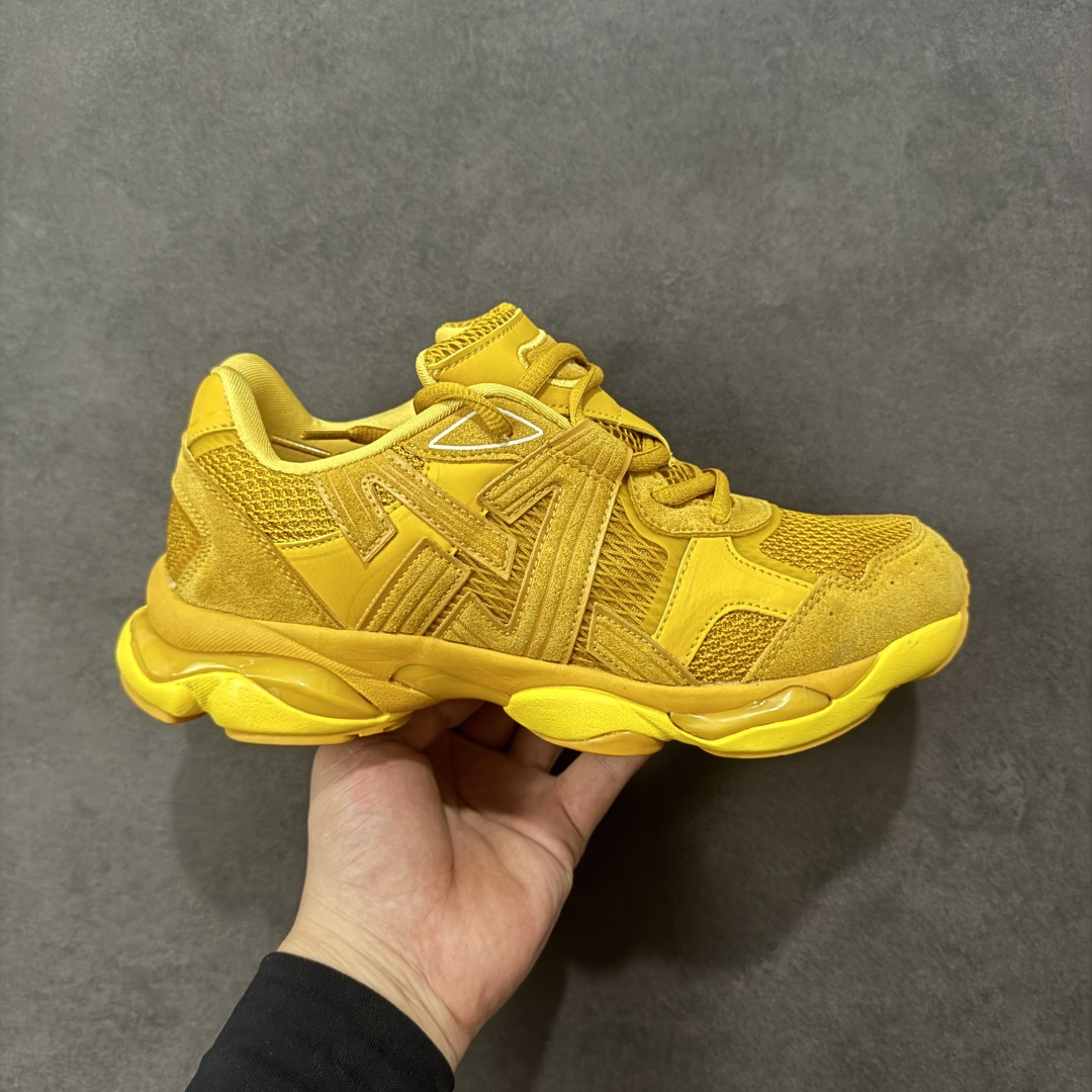 【公司级】Onitsuka Tiger鬼塚虎 ULTI RS TIGRUN 时尚百搭 耐磨 低帮运动休闲鞋 全新ICON LOGO 采用特色网布和皮革的异材质拼接 轻量且富有弹性的材质 赋予双脚弹跳般的穿着感 前掌与后跟两处可视化GEL胶 提升缓震性能 外置TRUSSTIC中桥 增强稳定性 流线型鞋底融入了品牌象征的老虎图案 带来强烈的视觉冲击 兼顾弯曲性与缓震 从1980至2000年代的跑鞋中汲取灵感 将弹性脚感与时尚设计巧妙融合 成为都市风格穿搭的理想之选 货号：1183C478-750 尺码：36-46带半码-选品中心