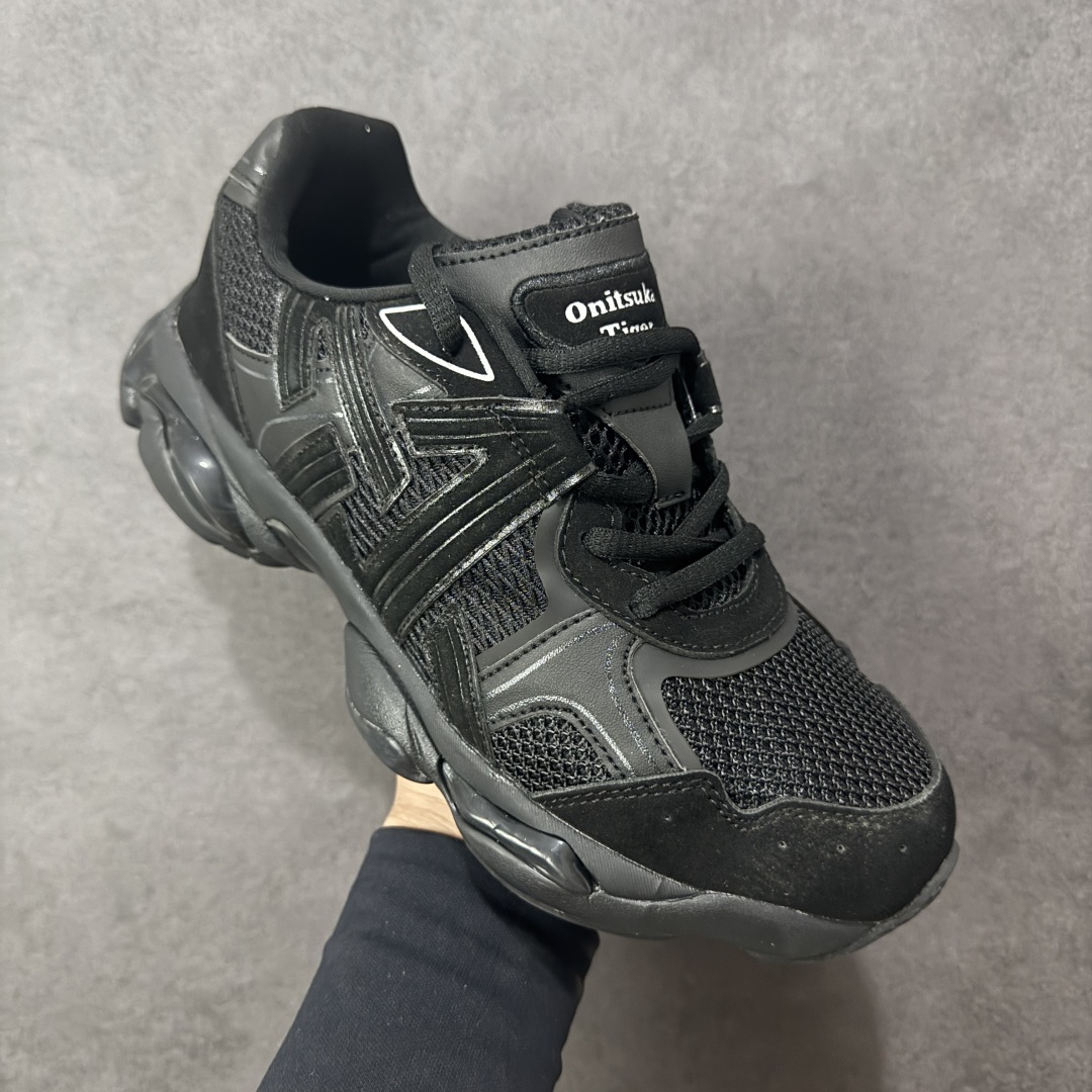 图片[3]-【公司级】Onitsuka Tiger鬼塚虎 ULTI RS TIGRUN 时尚百搭 耐磨 低帮运动休闲鞋 全新ICON LOGO 采用特色网布和皮革的异材质拼接 轻量且富有弹性的材质 赋予双脚弹跳般的穿着感 前掌与后跟两处可视化GEL胶 提升缓震性能 外置TRUSSTIC中桥 增强稳定性 流线型鞋底融入了品牌象征的老虎图案 带来强烈的视觉冲击 兼顾弯曲性与缓震 从1980至2000年代的跑鞋中汲取灵感 将弹性脚感与时尚设计巧妙融合 成为都市风格穿搭的理想之选 货号：1183C478-001 尺码：36-46带半码-选品中心