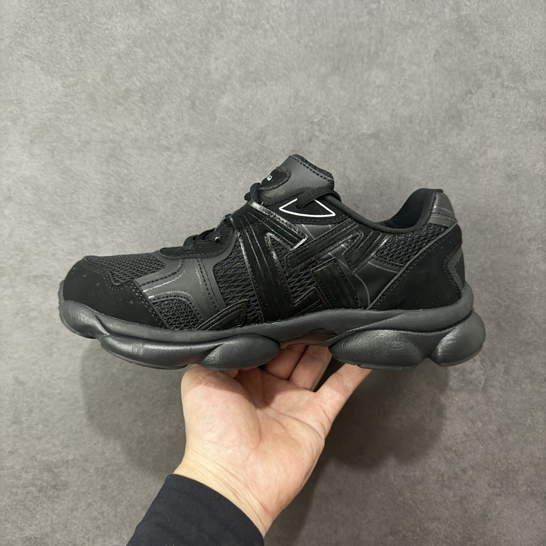 图片[2]-【公司级】Onitsuka Tiger鬼塚虎 ULTI RS TIGRUN 时尚百搭 耐磨 低帮运动休闲鞋 全新ICON LOGO 采用特色网布和皮革的异材质拼接 轻量且富有弹性的材质 赋予双脚弹跳般的穿着感 前掌与后跟两处可视化GEL胶 提升缓震性能 外置TRUSSTIC中桥 增强稳定性 流线型鞋底融入了品牌象征的老虎图案 带来强烈的视觉冲击 兼顾弯曲性与缓震 从1980至2000年代的跑鞋中汲取灵感 将弹性脚感与时尚设计巧妙融合 成为都市风格穿搭的理想之选 货号：1183C478-001 尺码：36-46带半码-选品中心