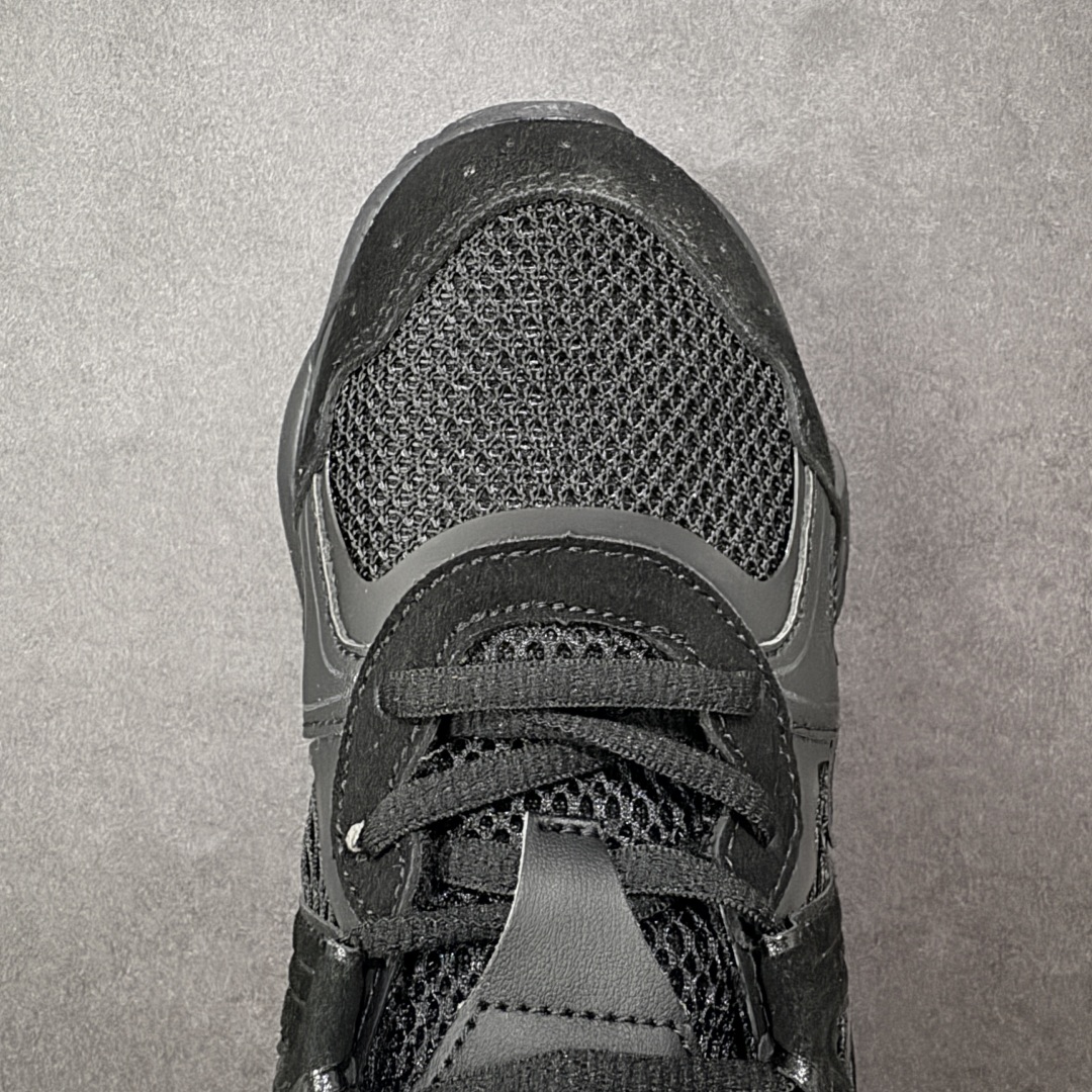 图片[8]-【公司级】Onitsuka Tiger鬼塚虎 ULTI RS TIGRUN 时尚百搭 耐磨 低帮运动休闲鞋 全新ICON LOGO 采用特色网布和皮革的异材质拼接 轻量且富有弹性的材质 赋予双脚弹跳般的穿着感 前掌与后跟两处可视化GEL胶 提升缓震性能 外置TRUSSTIC中桥 增强稳定性 流线型鞋底融入了品牌象征的老虎图案 带来强烈的视觉冲击 兼顾弯曲性与缓震 从1980至2000年代的跑鞋中汲取灵感 将弹性脚感与时尚设计巧妙融合 成为都市风格穿搭的理想之选 货号：1183C478-001 尺码：36-46带半码-选品中心