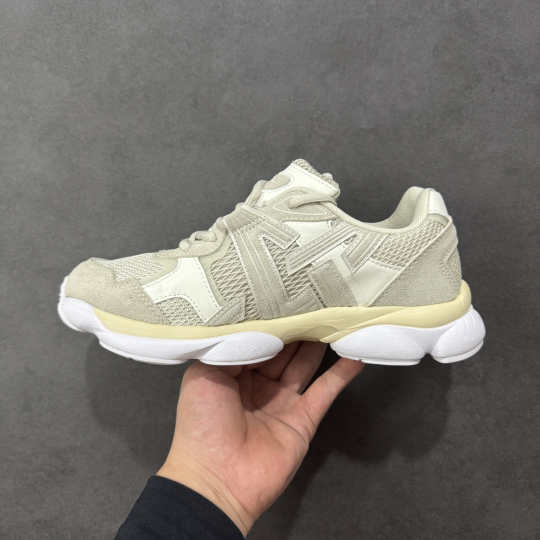 图片[2]-【公司级】Onitsuka Tiger鬼塚虎 ULTI RS TIGRUN 时尚百搭 耐磨 低帮运动休闲鞋 全新ICON LOGO 采用特色网布和皮革的异材质拼接 轻量且富有弹性的材质 赋予双脚弹跳般的穿着感 前掌与后跟两处可视化GEL胶 提升缓震性能 外置TRUSSTIC中桥 增强稳定性 流线型鞋底融入了品牌象征的老虎图案 带来强烈的视觉冲击 兼顾弯曲性与缓震 从1980至2000年代的跑鞋中汲取灵感 将弹性脚感与时尚设计巧妙融合 成为都市风格穿搭的理想之选 货号：1183C478-020 尺码：36-46带半码-选品中心