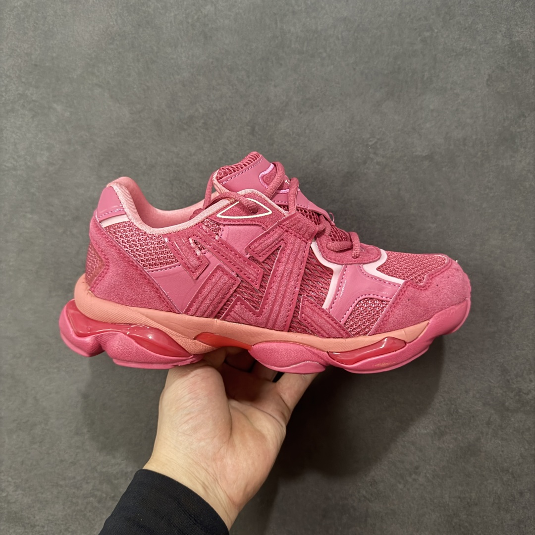 【公司级】Onitsuka Tiger鬼塚虎 ULTI RS TIGRUN 时尚百搭 耐磨 低帮运动休闲鞋 全新ICON LOGO 采用特色网布和皮革的异材质拼接 轻量且富有弹性的材质 赋予双脚弹跳般的穿着感 前掌与后跟两处可视化GEL胶 提升缓震性能 外置TRUSSTIC中桥 增强稳定性 流线型鞋底融入了品牌象征的老虎图案 带来强烈的视觉冲击 兼顾弯曲性与缓震 从1980至2000年代的跑鞋中汲取灵感 将弹性脚感与时尚设计巧妙融合 成为都市风格穿搭的理想之选 货号：1183C478-700 尺码：36-46带半码-选品中心