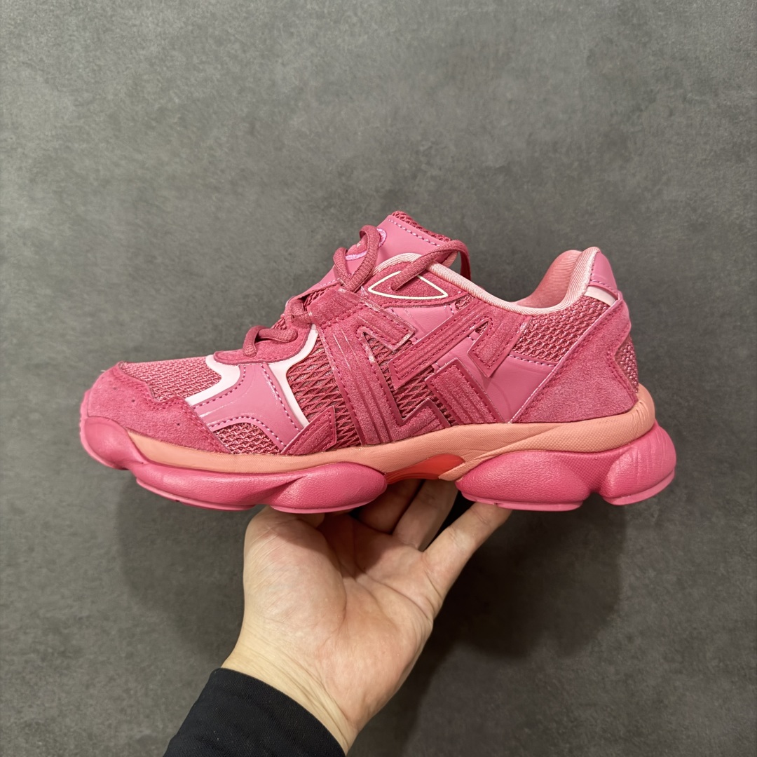 图片[2]-【公司级】Onitsuka Tiger鬼塚虎 ULTI RS TIGRUN 时尚百搭 耐磨 低帮运动休闲鞋 全新ICON LOGO 采用特色网布和皮革的异材质拼接 轻量且富有弹性的材质 赋予双脚弹跳般的穿着感 前掌与后跟两处可视化GEL胶 提升缓震性能 外置TRUSSTIC中桥 增强稳定性 流线型鞋底融入了品牌象征的老虎图案 带来强烈的视觉冲击 兼顾弯曲性与缓震 从1980至2000年代的跑鞋中汲取灵感 将弹性脚感与时尚设计巧妙融合 成为都市风格穿搭的理想之选 货号：1183C478-700 尺码：36-46带半码-选品中心