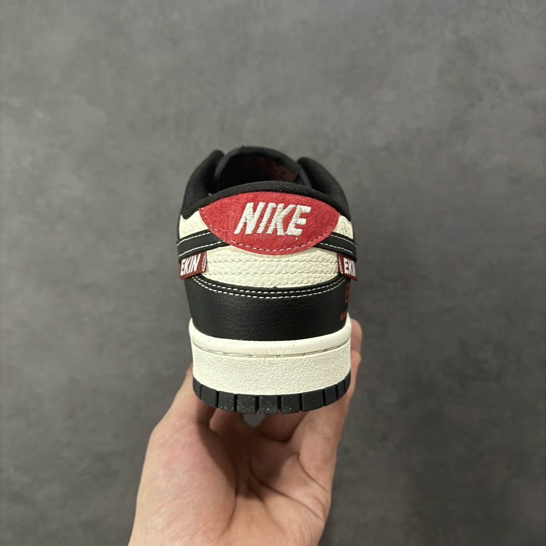 图片[4]-【定制版】NK SB Dunk Low 低帮巴黎世家联名米白黑红印花 定制鞋盒 大厂纯原品质出货 超高清洁度 皮料切割干净无任何毛边 细节完美 货号：DS6608-016 尺码： 36 36.5 37.5 38 38.5 39 40 40.5 41 42 42.5 43 44 44.5 45 编码：HXSB330340-选品中心