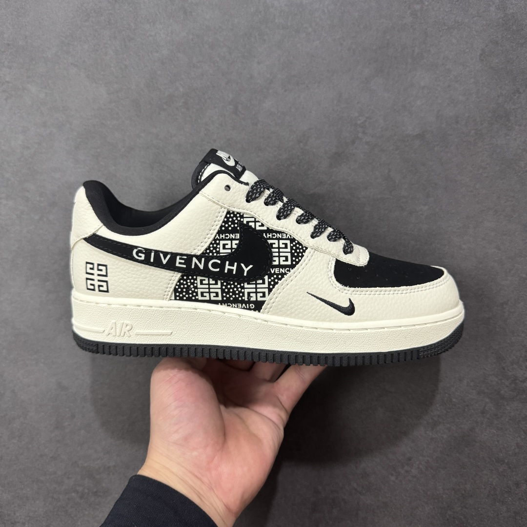 【定制版】Nike Air Force 1\'07 Low 纪梵希联名 印字米黑勾 空军一号低帮休闲板鞋 KJ1688-021  #原楦头原纸板 原装鞋盒 定制五金配件 内置全掌气垫 原厂鞋底  尺码：36 36.5 37.5 38 38.5 39 40 40.5 41 42 42.5 43 44 44.5 45 编码：HXSB310320-选品中心