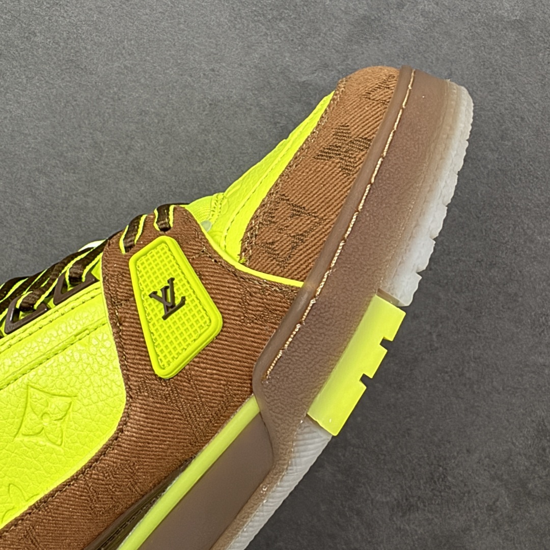 图片[5]-【广东纯原版本】LV Run Away 运动鞋 拼接 Epi 牛皮革和 Monogram 压纹粒面牛皮革，再现传统跑鞋的灵感启发。楔形外底延续标志性设计，品牌字母和标识分饰鞋舌和鞋后。Monogram 压纹粒面牛皮革和 Epi 牛皮革橡胶外底 尺码：36-45 编码：FJB390400-选品中心