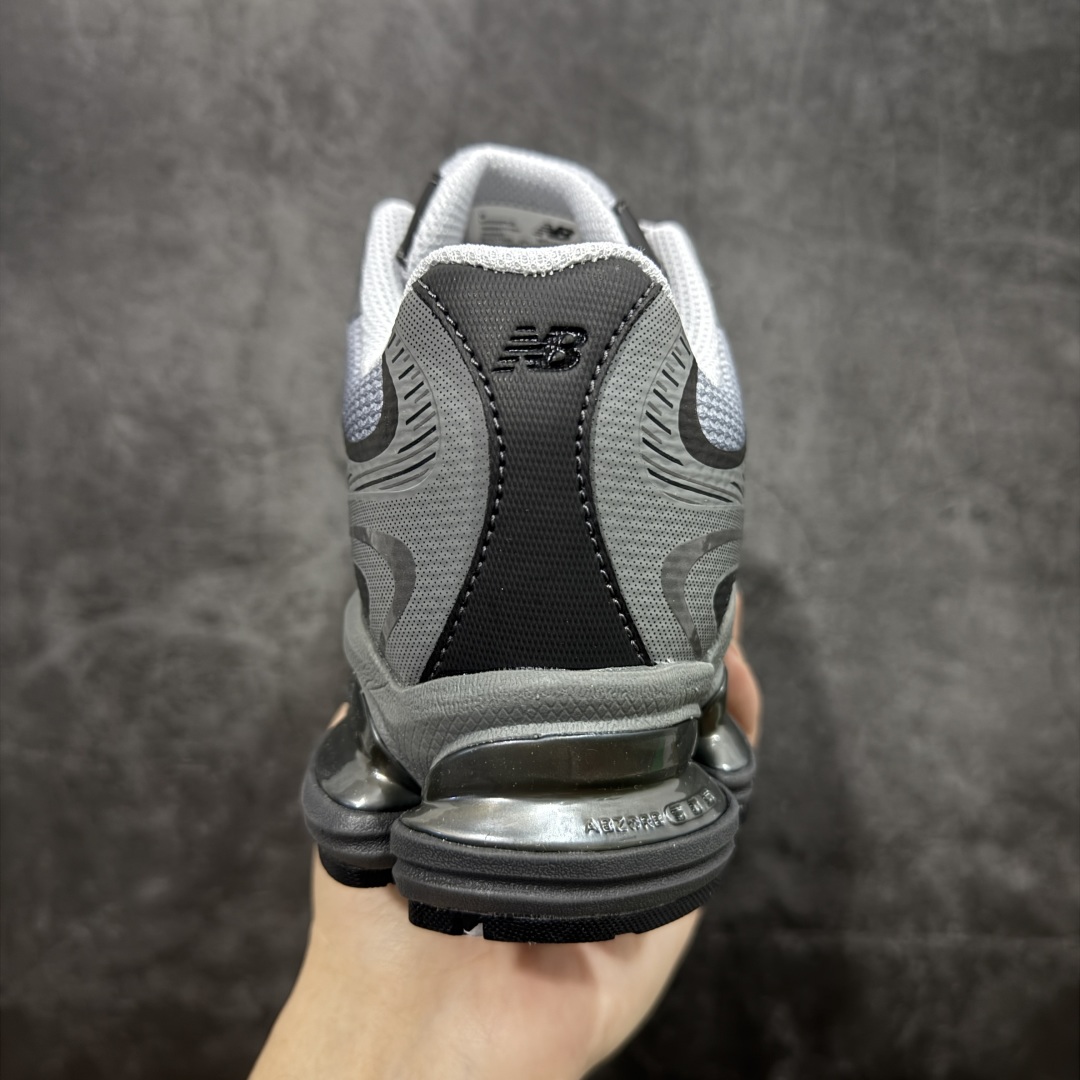 图片[4]-【纯原版】New Balance 新百伦 NB2000 网面休闲鞋 U2000PCD NB官方重磅新品 一款融合复古设计与现代科技的跑鞋，以其经典的造型和舒适脚感，成为2025年复古潮流爱好的推荐单品。 极具视觉冲击力的5根ABZORB单元，以及无缝鞋面的设计，加上3M反光材质的装饰，比之前推出的9060系列更夸张，更具未来感。 尺码：36-46.5-选品中心