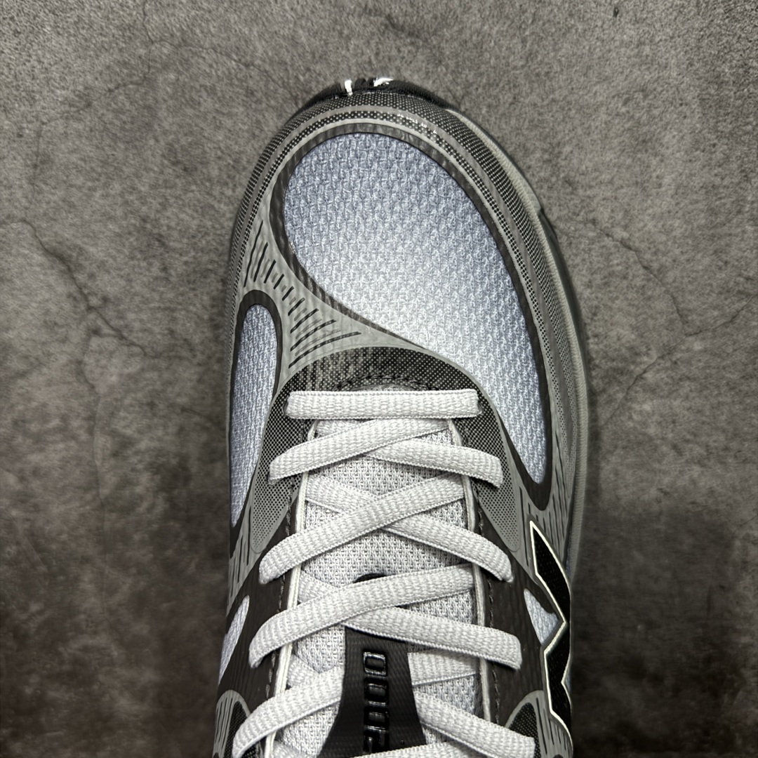 图片[5]-【纯原版】New Balance 新百伦 NB2000 网面休闲鞋 U2000PCD NB官方重磅新品 一款融合复古设计与现代科技的跑鞋，以其经典的造型和舒适脚感，成为2025年复古潮流爱好的推荐单品。 极具视觉冲击力的5根ABZORB单元，以及无缝鞋面的设计，加上3M反光材质的装饰，比之前推出的9060系列更夸张，更具未来感。 尺码：36-46.5-选品中心
