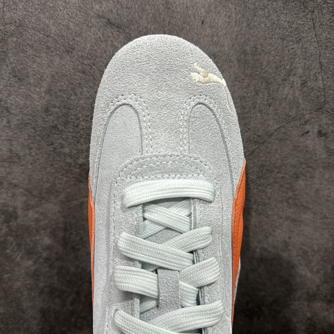 图片[5]-【CS纯原】Puma Speedcat OG Sparco 彪马罗马阿莫尔系列 复古运动休闲赛车跑鞋 绿橙 406329-40 市场第一梯队品质 版型 细节 烫金走线 完全碾压市场任意版本 欢迎对比🆚 工厂耗时3个月开发 原装档案原数据纸版楦型 采用固色翻毛皮鞋面材质(正确二次成型\’猛帮\’成型工艺🆚区别市面版本!!) 外置原数据开发轻量耐磨橡胶大底💪🏻 全球知名运动品牌PUMA宝马赛车系列 融合了宝马车队的标志性配色 以趣味十足又前卫复古的设计引领潮流 将赛道精神融入街头时尚 开启前卫竞速之旅 主打前卫复古风 Roma鞋款的鞋侧以复古的流线造型 缀以宝马经典Logo 巧妙吸睛 而Speedcat鞋款以亮眼三色条纹元素缀以舒适鞋面 赋予了独特的个性美学 演绎赛车的无尽能量 尺码：35.5-45-选品中心