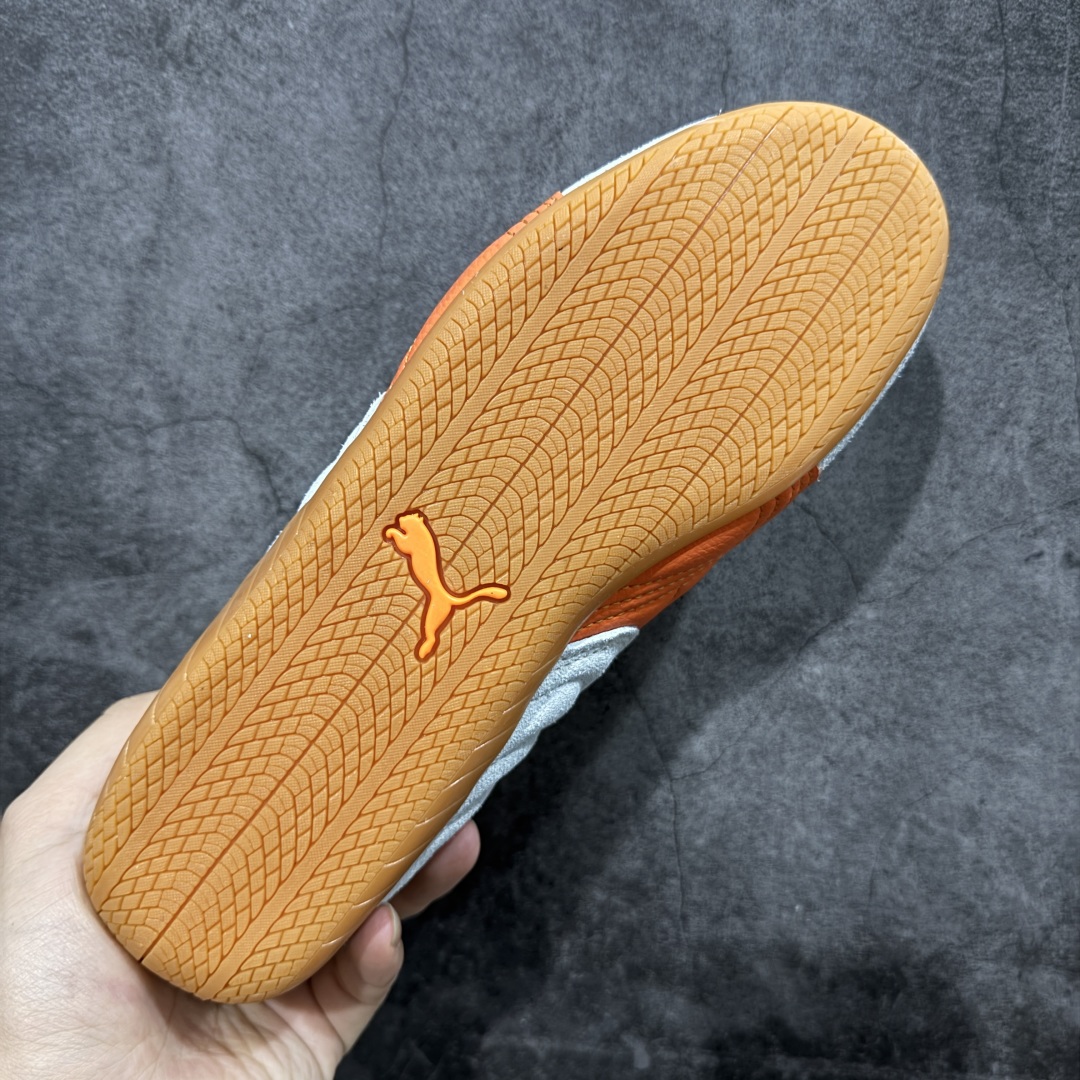 图片[9]-【CS纯原】Puma Speedcat OG Sparco 彪马罗马阿莫尔系列 复古运动休闲赛车跑鞋 绿橙 406329-40 市场第一梯队品质 版型 细节 烫金走线 完全碾压市场任意版本 欢迎对比🆚 工厂耗时3个月开发 原装档案原数据纸版楦型 采用固色翻毛皮鞋面材质(正确二次成型\’猛帮\’成型工艺🆚区别市面版本!!) 外置原数据开发轻量耐磨橡胶大底💪🏻 全球知名运动品牌PUMA宝马赛车系列 融合了宝马车队的标志性配色 以趣味十足又前卫复古的设计引领潮流 将赛道精神融入街头时尚 开启前卫竞速之旅 主打前卫复古风 Roma鞋款的鞋侧以复古的流线造型 缀以宝马经典Logo 巧妙吸睛 而Speedcat鞋款以亮眼三色条纹元素缀以舒适鞋面 赋予了独特的个性美学 演绎赛车的无尽能量 尺码：35.5-45-选品中心