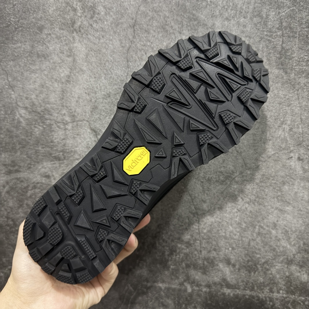 图片[9]-【莞产版本】凯乐石KAILAS 括苍-2 FLT 时尚舒适 百搭潮流 防滑耐磨透气 低帮 徒步鞋 KAILAS凯乐石品牌是全球三大全系攀登品牌之一，于2003年创立于中国广州，致力于为有攀登梦想的户外运动员及爱好者，研发制造功能性专业装备，满足他们在极限环境下安全舒适的需求，凯乐石专注于科技面料的开发及专业功能设计，产品线覆盖登山、攀岩、徒步、越野跑山、露营、旅行等多项户外运动，通过运动员的测试反馈，不断进化迭代，产品荣获国内外大奖71座，发明专利21个，更突破性的自主研发攀登器械，打造出中国的攀登硬实力 尺码：39-45含半码-选品中心