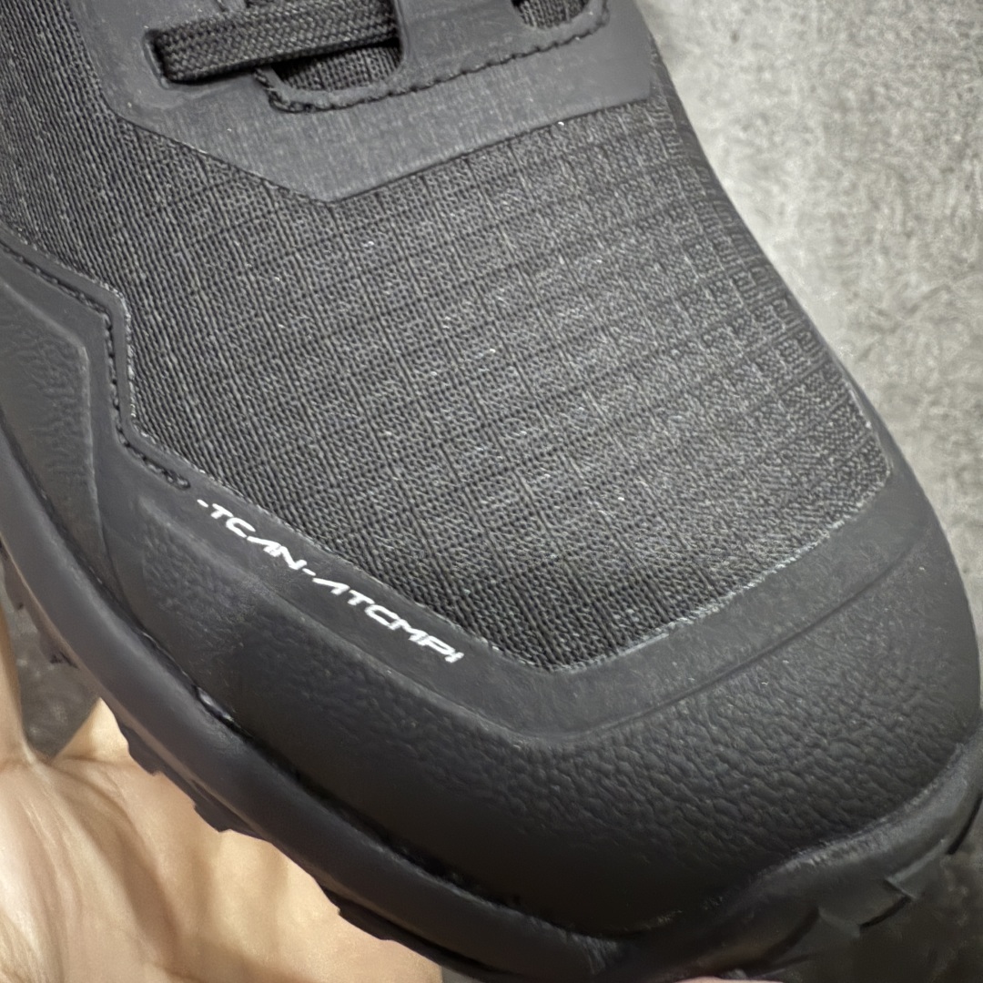 图片[4]-【莞产版本】凯乐石KAILAS 括苍-2 FLT 时尚舒适 百搭潮流 防滑耐磨透气 低帮 徒步鞋 KAILAS凯乐石品牌是全球三大全系攀登品牌之一，于2003年创立于中国广州，致力于为有攀登梦想的户外运动员及爱好者，研发制造功能性专业装备，满足他们在极限环境下安全舒适的需求，凯乐石专注于科技面料的开发及专业功能设计，产品线覆盖登山、攀岩、徒步、越野跑山、露营、旅行等多项户外运动，通过运动员的测试反馈，不断进化迭代，产品荣获国内外大奖71座，发明专利21个，更突破性的自主研发攀登器械，打造出中国的攀登硬实力 尺码：39-45含半码-选品中心