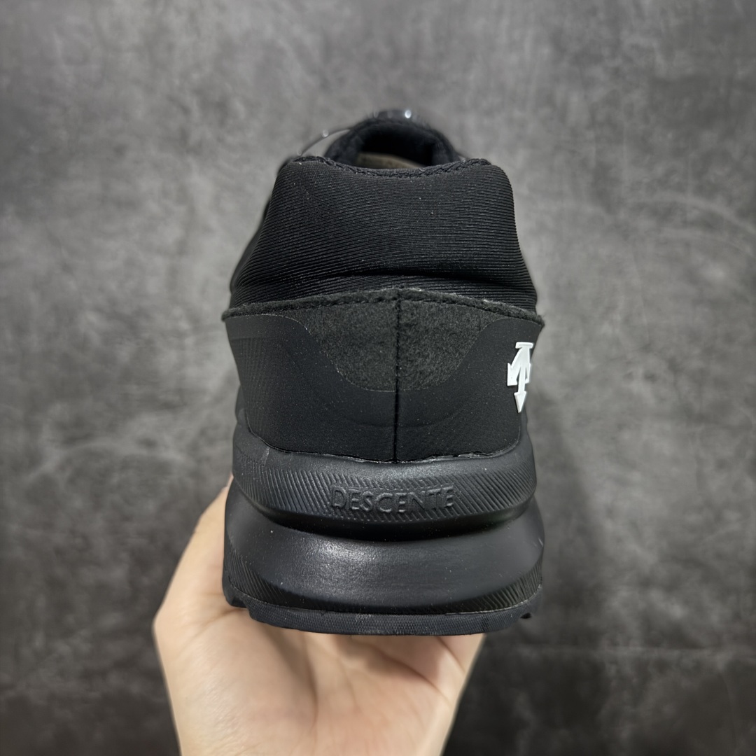 图片[4]-【公司级】DESCENTE BOA 迪桑特轻盈缓震透气鞋面时尚休闲运动覆盖防水男子越野跑鞋 官方同步 正确细节 正确白色标 正确米其林大底 区别市场错版 适合技术路线单日徒步穿着 aeriosflgtx鞋受到长途野外跑步鞋的启发，适合在变化的地形上进行快速轻快的徒步旅行穿着，舒适而有支撑性，使您充满信心。 该设计与脚部融为一体，可最大限度地减少摩擦，鞋面gore-tex保护膜具有超强防水效果，采用gore隐形适体(invisiblefit)技术，更轻薄舒适。鞋子鞋外底结构vibram®橡胶化合材料，防滑耐磨耐用，tpu鞋头可防磨损，压缩eva泡沫内底以及一体的tpu铁芯提高了灵活性和稳定性。这是一款集功能，户外，颜值于一体的超强登山鞋，强烈推荐💪🏻 尺码： 39-45含半码-选品中心