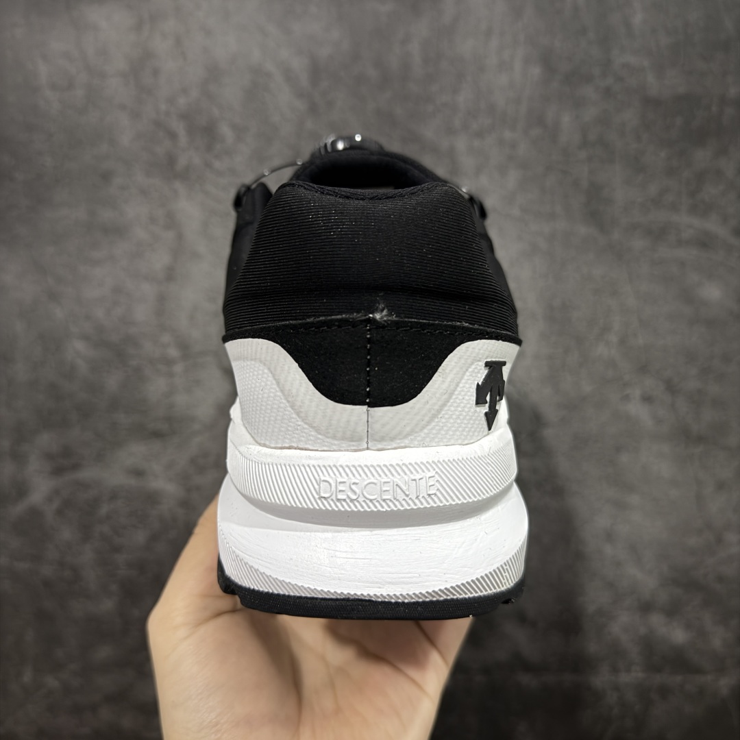 图片[4]-【公司级】DESCENTE BOA 迪桑特轻盈缓震透气鞋面时尚休闲运动覆盖防水男子越野跑鞋 官方同步 正确细节 正确白色标 正确米其林大底 区别市场错版 适合技术路线单日徒步穿着 aeriosflgtx鞋受到长途野外跑步鞋的启发，适合在变化的地形上进行快速轻快的徒步旅行穿着，舒适而有支撑性，使您充满信心。 该设计与脚部融为一体，可最大限度地减少摩擦，鞋面gore-tex保护膜具有超强防水效果，采用gore隐形适体(invisiblefit)技术，更轻薄舒适。鞋子鞋外底结构vibram®橡胶化合材料，防滑耐磨耐用，tpu鞋头可防磨损，压缩eva泡沫内底以及一体的tpu铁芯提高了灵活性和稳定性。这是一款集功能，户外，颜值于一体的超强登山鞋，强烈推荐💪🏻 尺码： 39-45含半码-选品中心