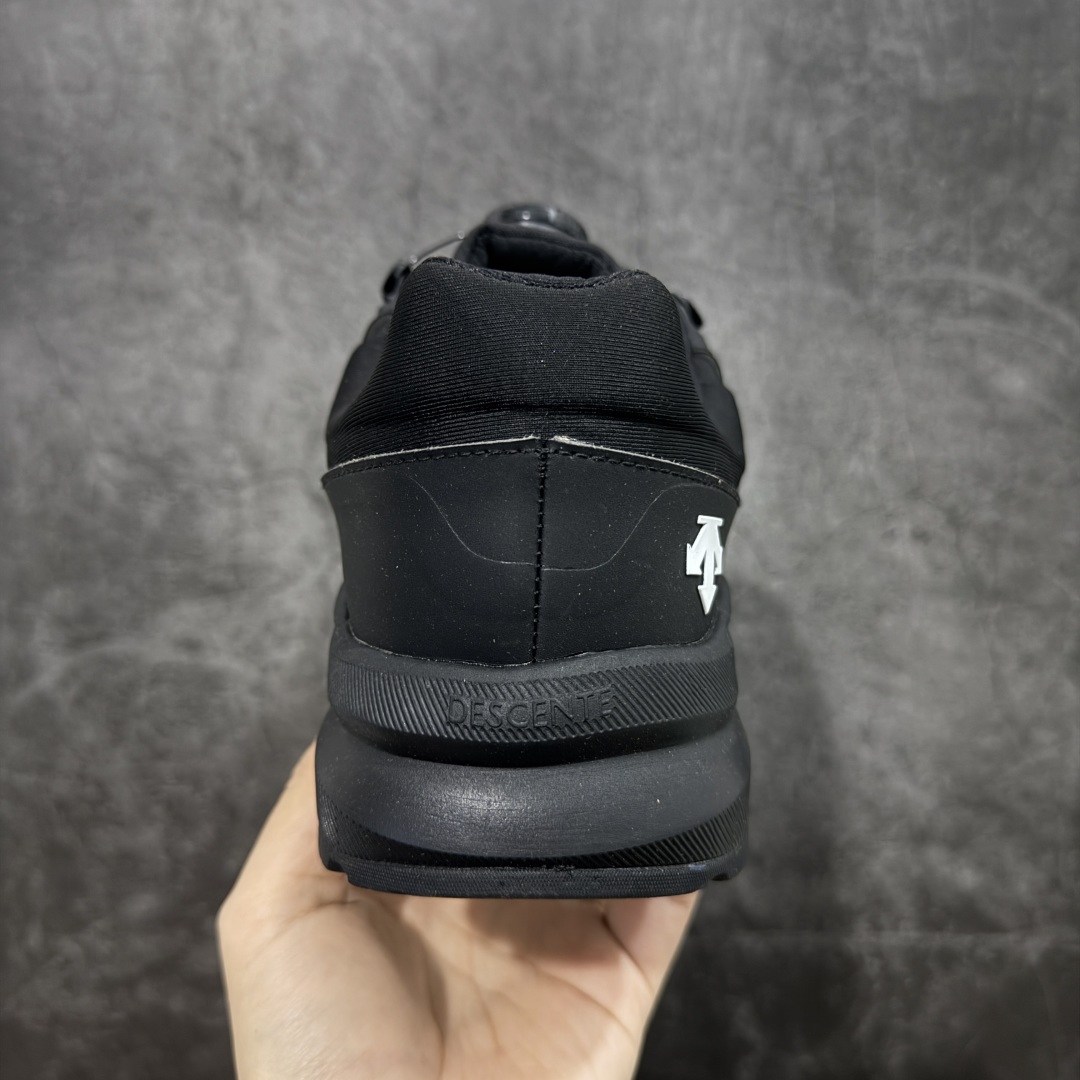 图片[4]-【公司级】DESCENTE BOA 迪桑特轻盈缓震透气鞋面时尚休闲运动覆盖防水男子越野跑鞋 官方同步 正确细节 正确白色标 正确米其林大底 区别市场错版 适合技术路线单日徒步穿着 aeriosflgtx鞋受到长途野外跑步鞋的启发，适合在变化的地形上进行快速轻快的徒步旅行穿着，舒适而有支撑性，使您充满信心。 该设计与脚部融为一体，可最大限度地减少摩擦，鞋面gore-tex保护膜具有超强防水效果，采用gore隐形适体(invisiblefit)技术，更轻薄舒适。鞋子鞋外底结构vibram®橡胶化合材料，防滑耐磨耐用，tpu鞋头可防磨损，压缩eva泡沫内底以及一体的tpu铁芯提高了灵活性和稳定性。这是一款集功能，户外，颜值于一体的超强登山鞋，强烈推荐💪🏻 尺码： 39-45含半码-选品中心