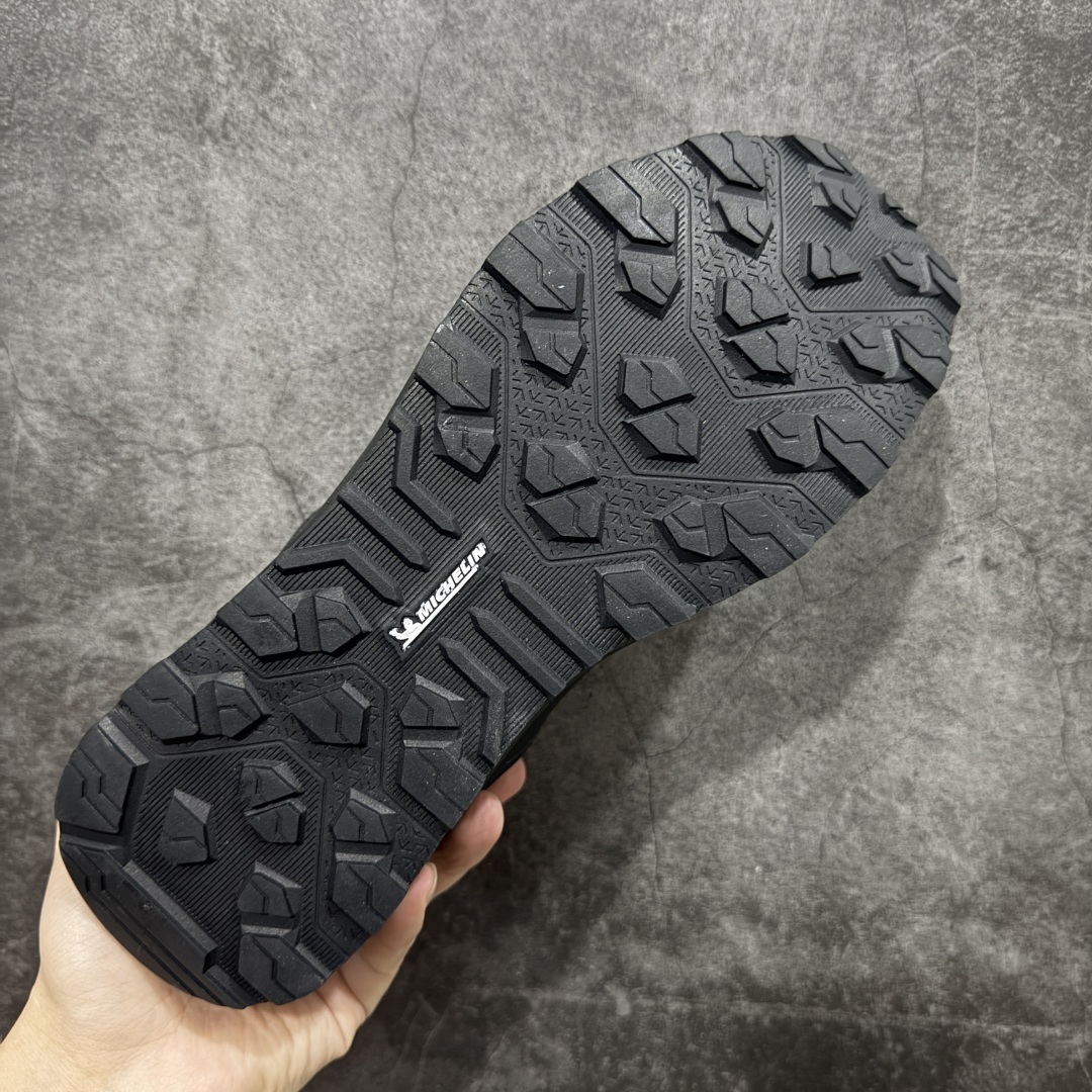 图片[9]-【公司级】DESCENTE BOA 迪桑特轻盈缓震透气鞋面时尚休闲运动覆盖防水男子越野跑鞋 官方同步 正确细节 正确白色标 正确米其林大底 区别市场错版 适合技术路线单日徒步穿着 aeriosflgtx鞋受到长途野外跑步鞋的启发，适合在变化的地形上进行快速轻快的徒步旅行穿着，舒适而有支撑性，使您充满信心。 该设计与脚部融为一体，可最大限度地减少摩擦，鞋面gore-tex保护膜具有超强防水效果，采用gore隐形适体(invisiblefit)技术，更轻薄舒适。鞋子鞋外底结构vibram®橡胶化合材料，防滑耐磨耐用，tpu鞋头可防磨损，压缩eva泡沫内底以及一体的tpu铁芯提高了灵活性和稳定性。这是一款集功能，户外，颜值于一体的超强登山鞋，强烈推荐💪🏻 尺码： 39-45含半码-选品中心