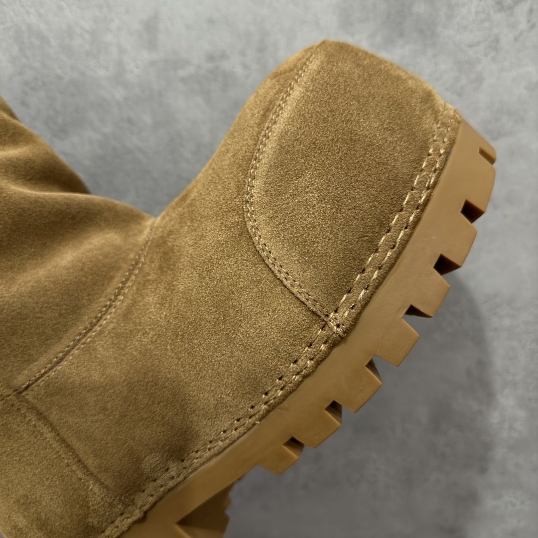 图片[6]-【莞产G版】独家顶级版本BALENCIAGA巴黎世家家2025秋冬雪地靴系列…… 【胖嘟嘟雪地中靴】 巴黎世家今年又出战靴！胖嘟嘟这么可爱啊！黑暗系的雪地靴真的太显瘦了 回头率巨高！原版拆解不仅是材质和原版一样就连小细节都跟zp无区别！ ❶面料：原版定制牛猄 ❷内里：原版定制澳洲羊毛 ❸垫脚：原版定制澳洲羊毛 ❹大底：原版开模TPU防滑大底 ❺包装：原版全套包装 ❻尺码：36-45-选品中心