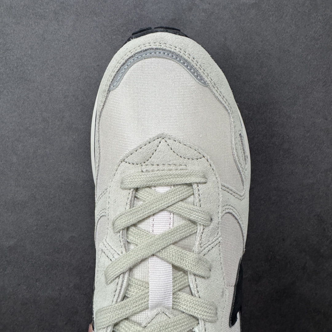 图片[8]-【公司级】Nike Phoenix Waffle 耐克 低帮 灰粉黑 耐磨透气低邦运动休闲鞋男女同款 鞋面采用麂皮和织物材料的独特搭配，经过精细的缝制和打磨，尽显高贵与典雅；鞋身两侧Swoosh Loggo采用黑色点缀及复古的鞋舌设计，为经典Blue Ribbon SportsL造型注入时尚感，鞋后跟的Nike品牌标志组合赋予了鞋子柔软且富有质感的外观，鞋底设计的特点是华夫饼的形状，为鞋子提供了良好的缓震性能和抓地力。 货号：FD2196-100 尺码：36 36.5 37.5 38 38.5 39 40 40.5 41 42 42.5 43 44 44.5 45 编码：GLB240250-选品中心