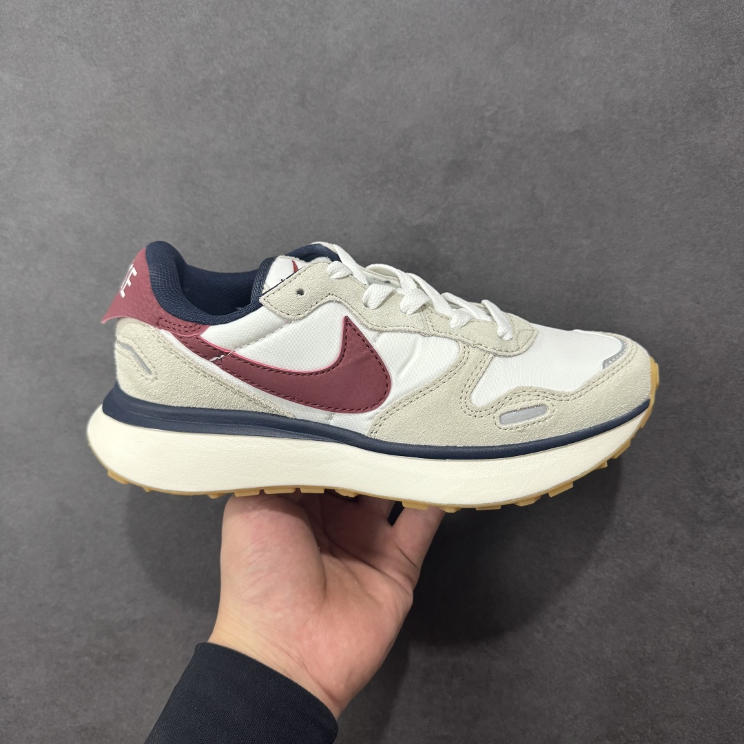 【公司级】Nike Phoenix Waffle 耐克 低帮 灰粉黑 耐磨透气低邦运动休闲鞋男女同款 鞋面采用麂皮和织物材料的独特搭配，经过精细的缝制和打磨，尽显高贵与典雅；鞋身两侧Swoosh Loggo采用黑色点缀及复古的鞋舌设计，为经典Blue Ribbon SportsL造型注入时尚感，鞋后跟的Nike品牌标志组合赋予了鞋子柔软且富有质感的外观，鞋底设计的特点是华夫饼的形状，为鞋子提供了良好的缓震性能和抓地力。 货号：FZ3600-072 尺码：36 36.5 37.5 38 38.5 39 40 40.5 41 42 42.5 43 44 44.5 45 编码：GLB240250-选品中心