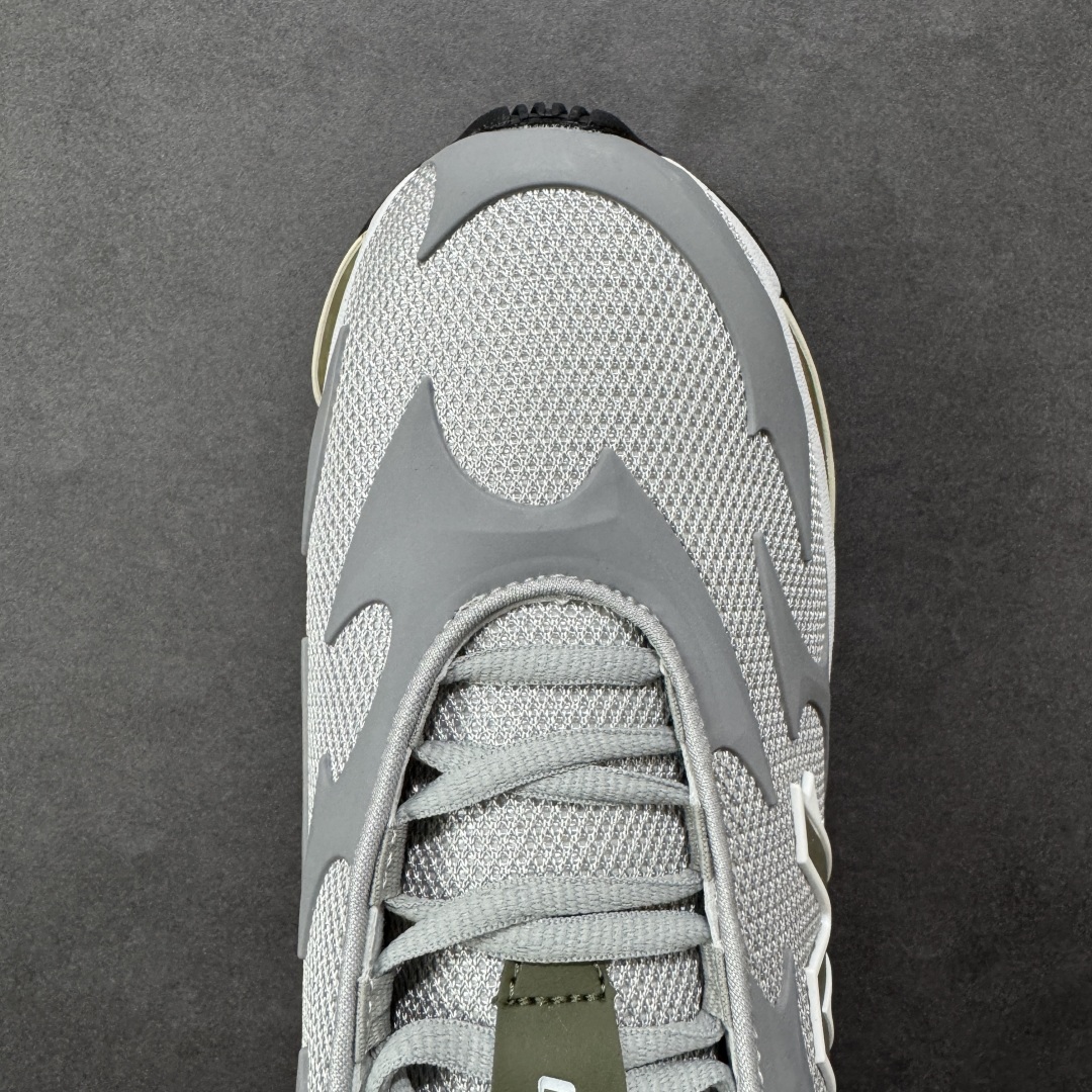 图片[8]-【公司级】New Balance 新百伦 NB20005 网面休闲跑步鞋 复古还要机能，NB官方重磅新品。一款融合复古设计与现代科技的跑鞋，以其经典的造型和舒适脚感，成为2025年复古潮流爱好的推荐单品。 极具视觉冲击力的5根ABZORB单元，以及无缝鞋面的设计，加上3M反光材质的装饰，比之前推出的9060系列更夸张，更具未来感。 货号：U20005UL 尺码：40-45-选品中心