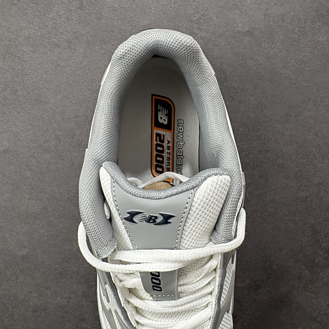 图片[7]-【公司级】New Balance 新百伦 NB20005 网面休闲跑步鞋 复古还要机能，NB官方重磅新品。一款融合复古设计与现代科技的跑鞋，以其经典的造型和舒适脚感，成为2025年复古潮流爱好的推荐单品。 极具视觉冲击力的5根ABZORB单元，以及无缝鞋面的设计，加上3M反光材质的装饰，比之前推出的9060系列更夸张，更具未来感。 货号：U20005UH 尺码：40-45-选品中心