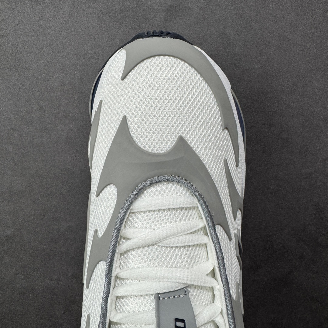 图片[8]-【公司级】New Balance 新百伦 NB20005 网面休闲跑步鞋 复古还要机能，NB官方重磅新品。一款融合复古设计与现代科技的跑鞋，以其经典的造型和舒适脚感，成为2025年复古潮流爱好的推荐单品。 极具视觉冲击力的5根ABZORB单元，以及无缝鞋面的设计，加上3M反光材质的装饰，比之前推出的9060系列更夸张，更具未来感。 货号：U20005UH 尺码：40-45-选品中心