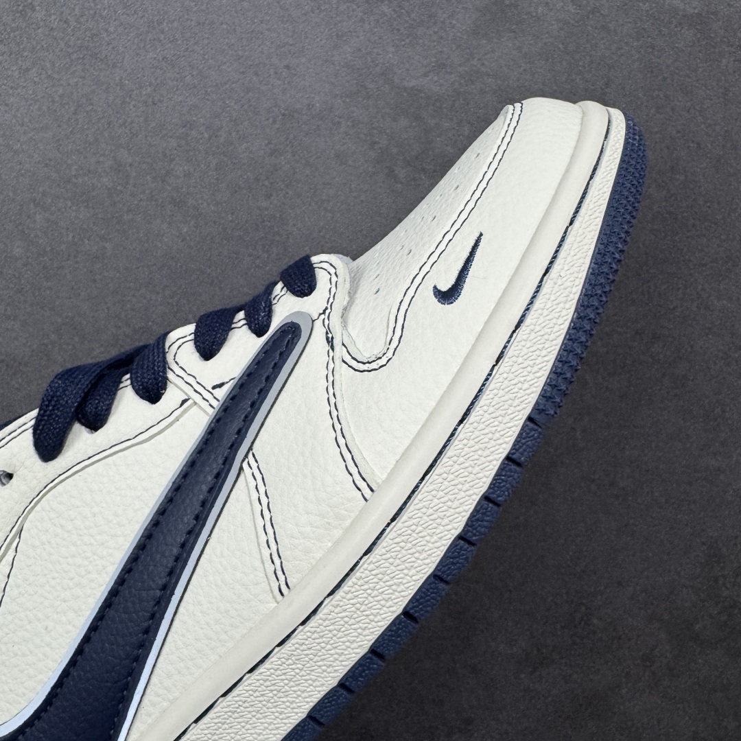 图片[5]-【定制版】Travis Scott x Fragment Design x Air Jordan 1 Low OG SP AJ1 乔1联名 午夜蓝 低帮文化休闲板鞋 #多方联名合作融合了Travis Scott 独特的音乐风格，藤原浩个性的设计风格以及Jordan品牌的经典元素 使其成为一双具有独特身份和价值的鞋子 清新而立体的外观加上联名标识更突出了其独特身份 这种配色方案显示出活力和时尚感 在视觉上引人注目 鞋身的质感和细腻的细节处理使其显得高端而格调十足 这款“倒钩”联名是设计与创意完美结合 融合多方的个性风格是一款备受瞩目的潮流鞋款 货号：XX3168-217 尺码：36 36.5 37.5 38 38.5 39 40 40.5 41 42 42.5 43 44 44.5 45-选品中心