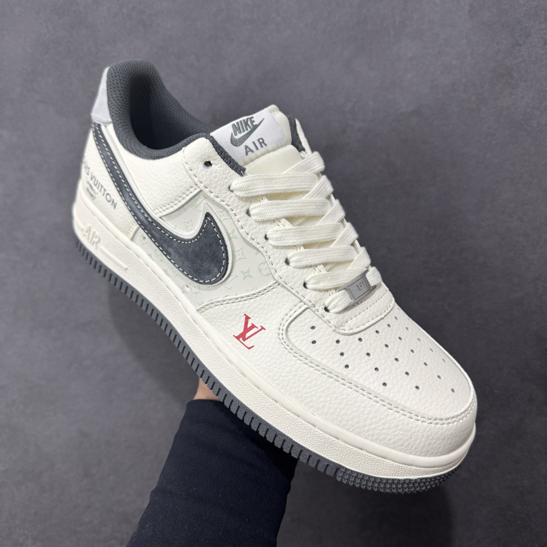 图片[3]-【定制版】Nike Air Force 1\’07 Low LV联名 印花米灰勾 空军一号低帮休闲板鞋  #原楦头原纸板 原装鞋盒 定制五金配件 内置全掌气垫 原厂鞋底 货号：MZ9588-811  尺码：36 36.5 37.5 38 38.5 39 40 40.5 41 42 42.5 43 44 44.5 45-选品中心
