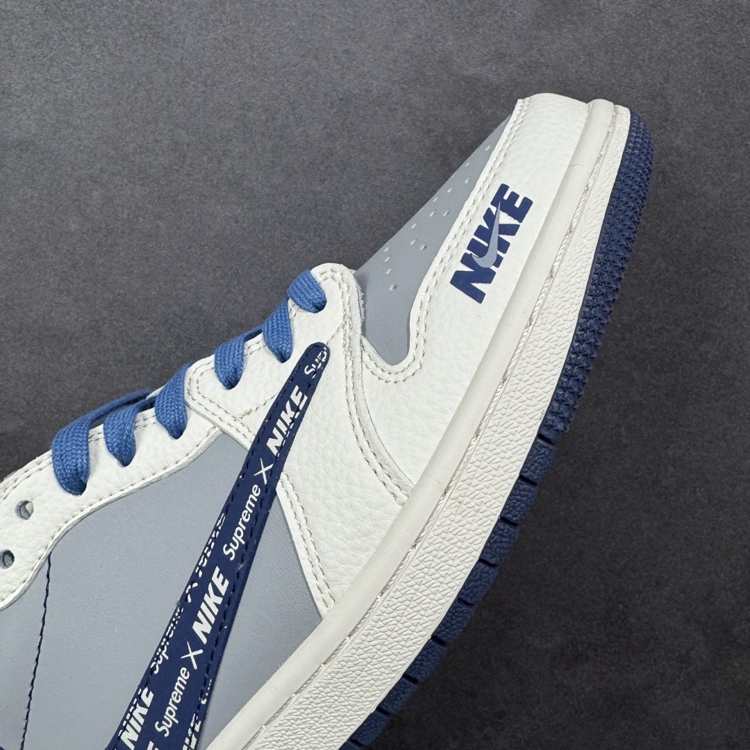 图片[5]-【定制版】Travis Scott x Fragment Design x Air Jordan 1 Low OG SP AJ1 乔1联名 奶白灰蓝 低帮文化休闲板鞋  #多方联名合作融合了Travis Scott 独特的音乐风格，藤原浩个性的设计风格以及Jordan品牌的经典元素 使其成为一双具有独特身份和价值的鞋子 清新而立体的外观加上联名标识更突出了其独特身份 这种配色方案显示出活力和时尚感 在视觉上引人注目 鞋身的质感和细腻的细节处理使其显得高端而格调十足 这款“倒钩”联名是设计与创意完美结合 融合多方的个性风格是一款备受瞩目的潮流鞋款  货号：XD0798-309 尺码：36 36.5 37.5 38 38.5 39 40 40.5 41 42 42.5 43 44 44.5 45-选品中心