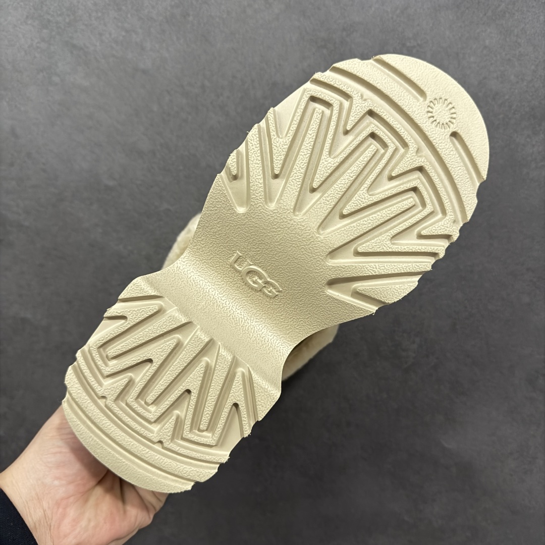 图片[9]-【X1纯原】X1 全网最齐 ugg 130个配色 市面顶级版本 25新款 UGG 埃斯米 6cm增高 牛剖层革 时尚舒适 及踝 雪地靴 广州外贸大厂生产 鞋头到鞋垫真羊皮毛一体 独立外盒包装 芯片 带防水工艺 区别市面任何版本 独立原版开发大底 羊绒鞋垫 冬季保暖外出 家居都是很适合的选择 近年uug推出款式系列 局部偏向年轻消费者喜好 也走到时尚潮流穿搭的前沿 鞋身材质 防泼水涂层翻毛皮鞋面 17毫米UGGPURE™植入式羊毛内底 轻便防滑舒适橡胶外底 带有品牌LOGO商标 带全套包装 货号：W/1171532 尺码： 35 36 37 38 39 40 编码：WXRB370380-选品中心