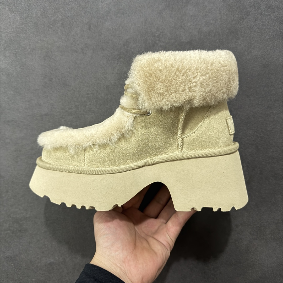 图片[2]-【X1纯原】X1 全网最齐 ugg 130个配色 市面顶级版本 25新款 UGG 埃斯米 6cm增高 牛剖层革 时尚舒适 及踝 雪地靴 广州外贸大厂生产 鞋头到鞋垫真羊皮毛一体 独立外盒包装 芯片 带防水工艺 区别市面任何版本 独立原版开发大底 羊绒鞋垫 冬季保暖外出 家居都是很适合的选择 近年uug推出款式系列 局部偏向年轻消费者喜好 也走到时尚潮流穿搭的前沿 鞋身材质 防泼水涂层翻毛皮鞋面 17毫米UGGPURE™植入式羊毛内底 轻便防滑舒适橡胶外底 带有品牌LOGO商标 带全套包装 货号：W/1171532 尺码： 35 36 37 38 39 40 编码：WXRB370380-选品中心