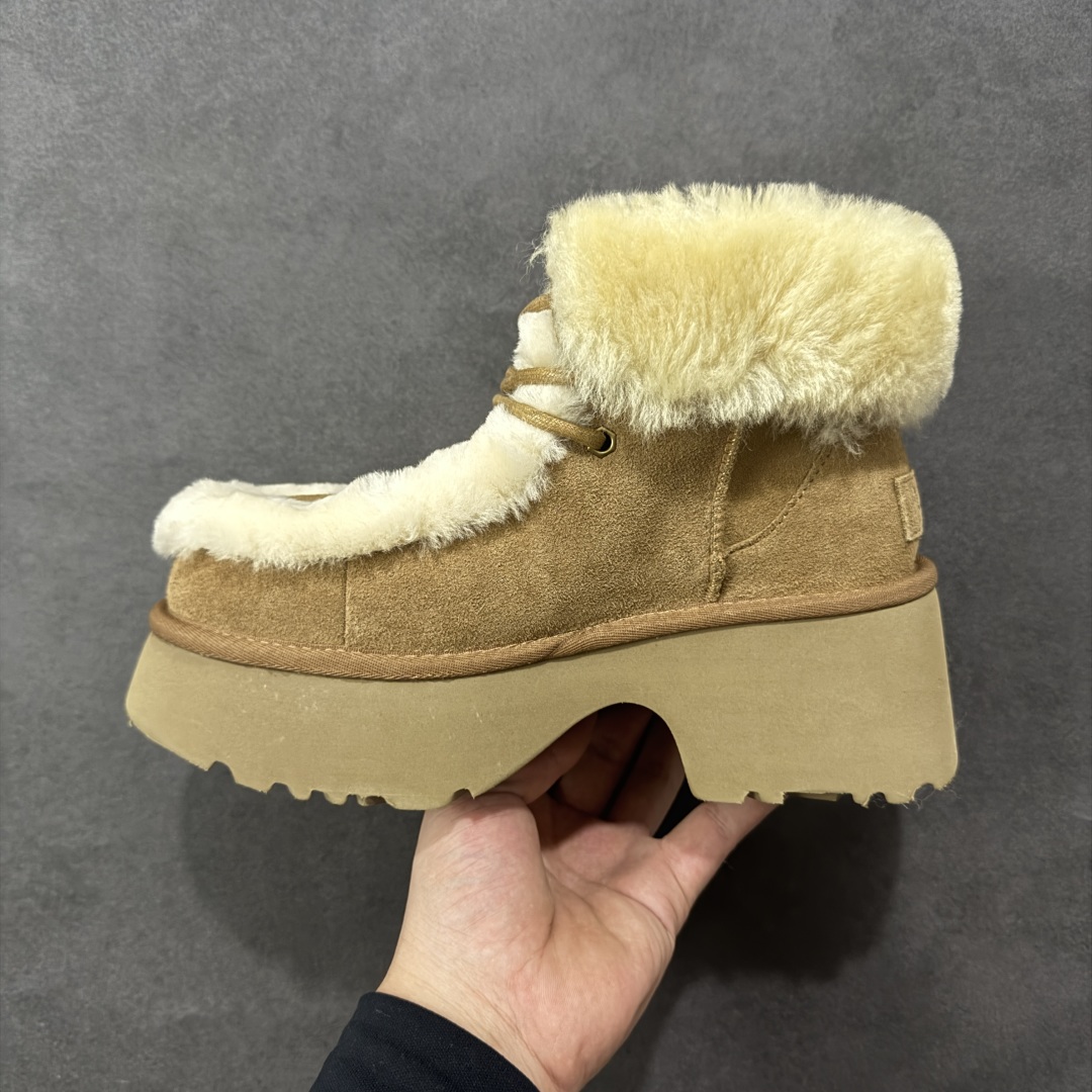 图片[2]-【X1纯原】X1 全网最齐 ugg 130个配色 市面顶级版本 25新款 UGG 埃斯米 6cm增高 牛剖层革 时尚舒适 及踝 雪地靴 广州外贸大厂生产 鞋头到鞋垫真羊皮毛一体 独立外盒包装 芯片 带防水工艺 区别市面任何版本 独立原版开发大底 羊绒鞋垫 冬季保暖外出 家居都是很适合的选择 近年uug推出款式系列 局部偏向年轻消费者喜好 也走到时尚潮流穿搭的前沿 鞋身材质 防泼水涂层翻毛皮鞋面 17毫米UGGPURE™植入式羊毛内底 轻便防滑舒适橡胶外底 带有品牌LOGO商标 带全套包装 货号：W/1171532 尺码： 35 36 37 38 39 40 编码：WXRB370380-选品中心