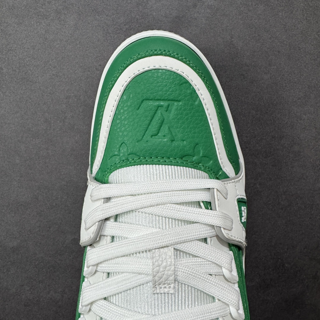 图片[8]-【广东纯原版本】LV Run Away 运动鞋 拼接 Epi 牛皮革和 Monogram 压纹粒面牛皮革，再现传统跑鞋的灵感启发。楔形外底延续标志性设计，品牌字母和标识分饰鞋舌和鞋后。Monogram 压纹粒面牛皮革和 Epi 牛皮革橡胶外底 尺码：36-45 编码：FJB390400-选品中心