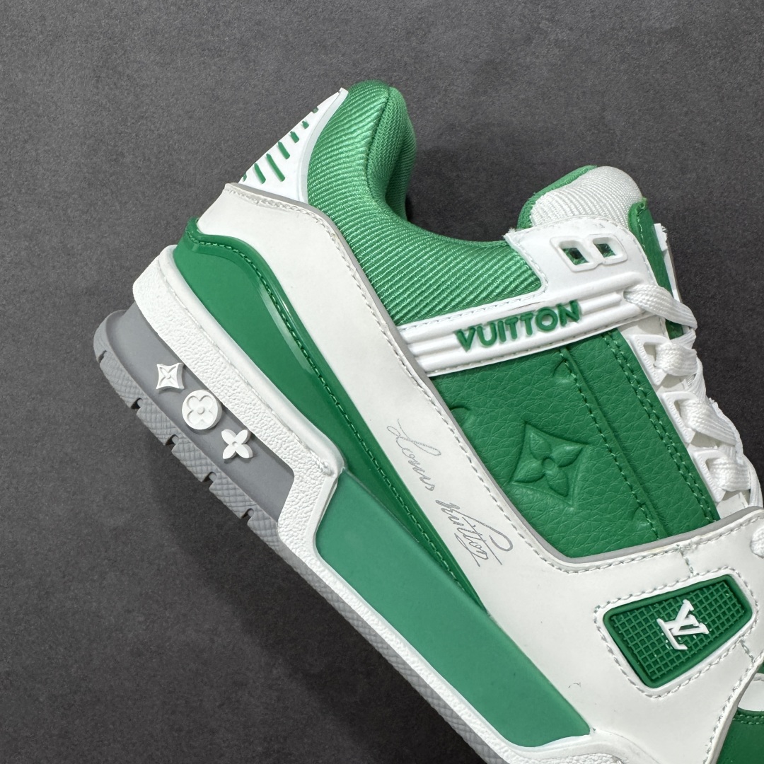 图片[6]-【广东纯原版本】LV Run Away 运动鞋 拼接 Epi 牛皮革和 Monogram 压纹粒面牛皮革，再现传统跑鞋的灵感启发。楔形外底延续标志性设计，品牌字母和标识分饰鞋舌和鞋后。Monogram 压纹粒面牛皮革和 Epi 牛皮革橡胶外底 尺码：36-45 编码：FJB390400-选品中心