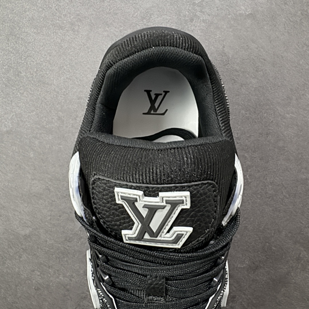 图片[7]-【广东纯原版本】LV Run Away 运动鞋 拼接 Epi 牛皮革和 Monogram 压纹粒面牛皮革，再现传统跑鞋的灵感启发。楔形外底延续标志性设计，品牌字母和标识分饰鞋舌和鞋后。Monogram 压纹粒面牛皮革和 Epi 牛皮革橡胶外底 尺码：36-45 编码：FJB390400-选品中心