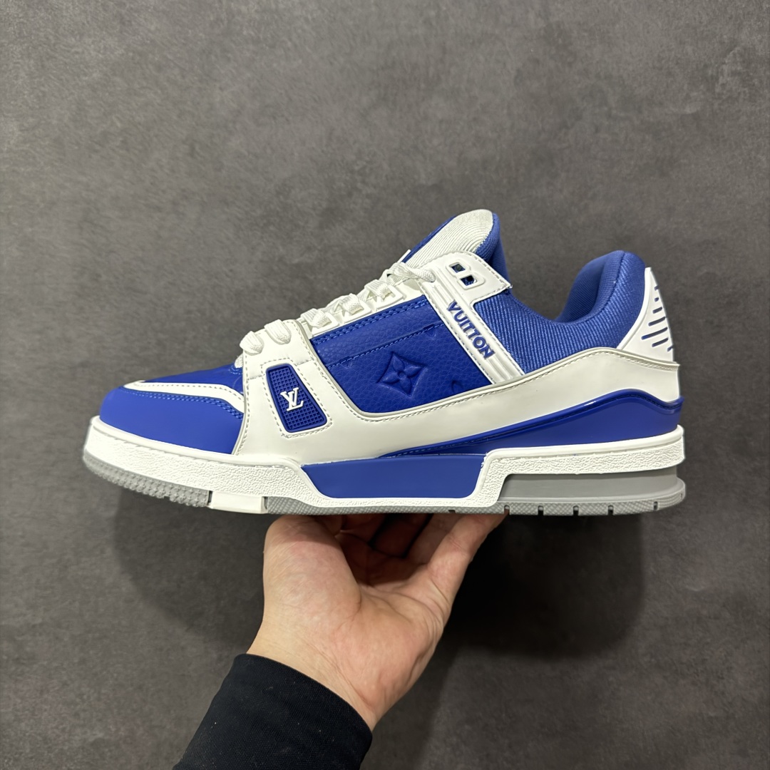 图片[2]-【广东纯原版本】LV Run Away 运动鞋 拼接 Epi 牛皮革和 Monogram 压纹粒面牛皮革，再现传统跑鞋的灵感启发。楔形外底延续标志性设计，品牌字母和标识分饰鞋舌和鞋后。Monogram 压纹粒面牛皮革和 Epi 牛皮革橡胶外底 尺码：36-45 编码：FJB390400-选品中心