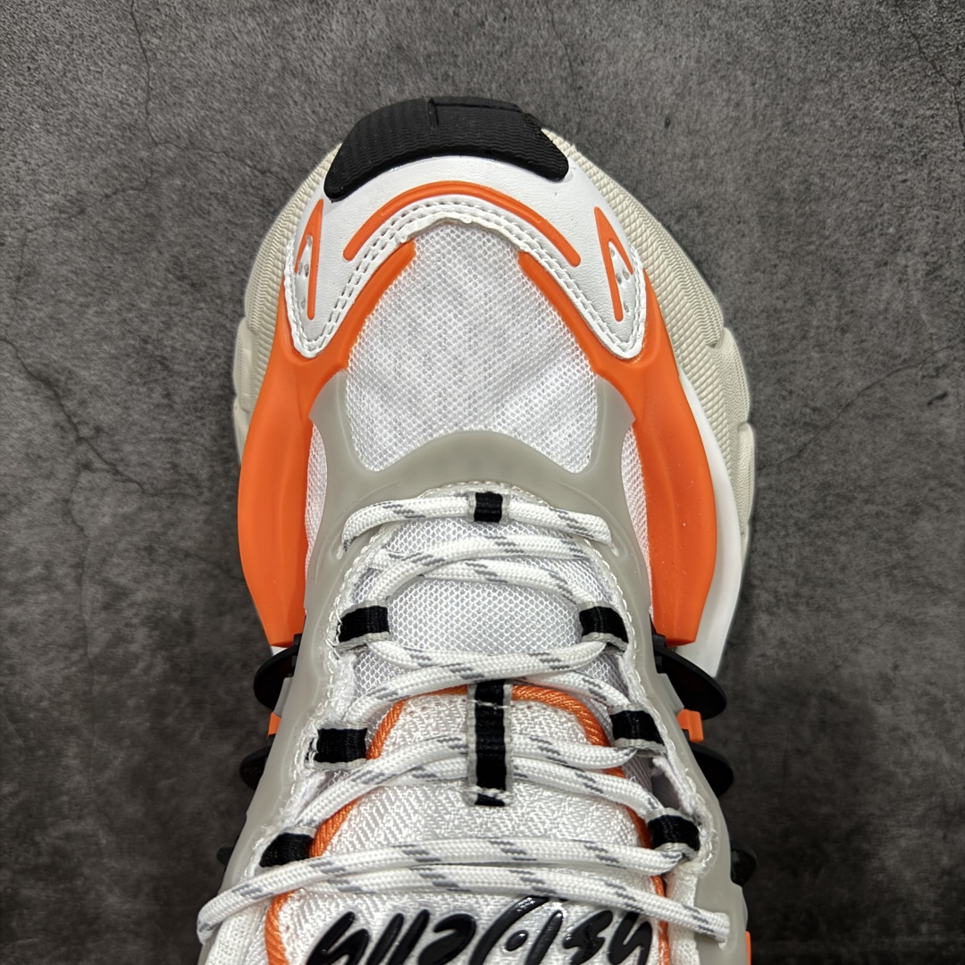 图片[5]-【神版纯原】外贸爆款 Pharrell x AD Adistar Jellyfish 联名款低帮复古风老爹鞋 JP9261 未来科技感十足 以3D风格焕新演绎标志性三条纹 为造型添上点睛之笔 金属质感视觉效果TPU自带哑光反射 非常的细节 最大的亮点无疑是鞋屁股 大块的tpu包裹 让增高的大底不再突兀 更显腿长脚细 尺码：36 36.5 37 38 38.5 39 40 40.5 41 42 42.5 43 44 44.5 45 46 47-选品中心