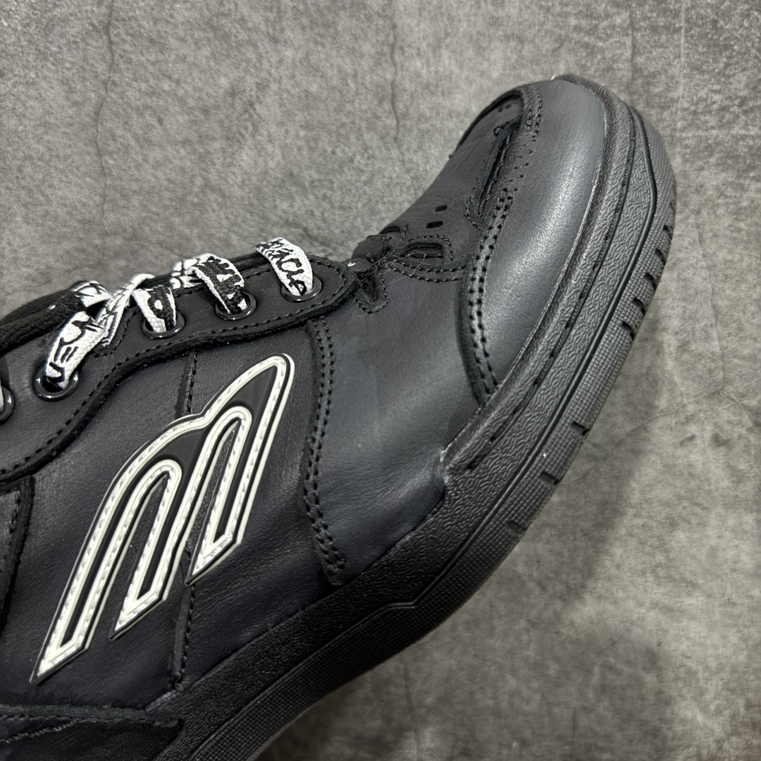 图片[6]-【纯原PK版】Balenciag 巴黎世家18代 最新Hamptons系列 情侣款 破损 做旧 休闲 运动鞋 顶级大厂出品 天花板品质 品质细节比工厂版本都要好很多 自行对比 原版购入开发做货 ▪️面料： 原版定制进口头层牛皮 ▪️内里：进口透气毛巾绒里 ▪️鞋底：原版开模防滑橡胶材质 ▪️底厚：3CM ▪️尺码： 35-46-选品中心