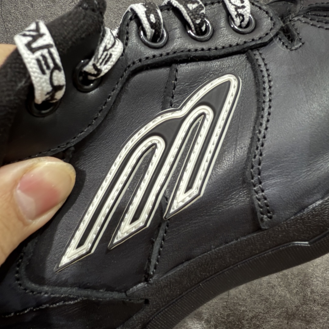 图片[4]-【纯原PK版】Balenciag 巴黎世家18代 最新Hamptons系列 情侣款 破损 做旧 休闲 运动鞋 顶级大厂出品 天花板品质 品质细节比工厂版本都要好很多 自行对比 原版购入开发做货 ▪️面料： 原版定制进口头层牛皮 ▪️内里：进口透气毛巾绒里 ▪️鞋底：原版开模防滑橡胶材质 ▪️底厚：3CM ▪️尺码： 35-46-选品中心