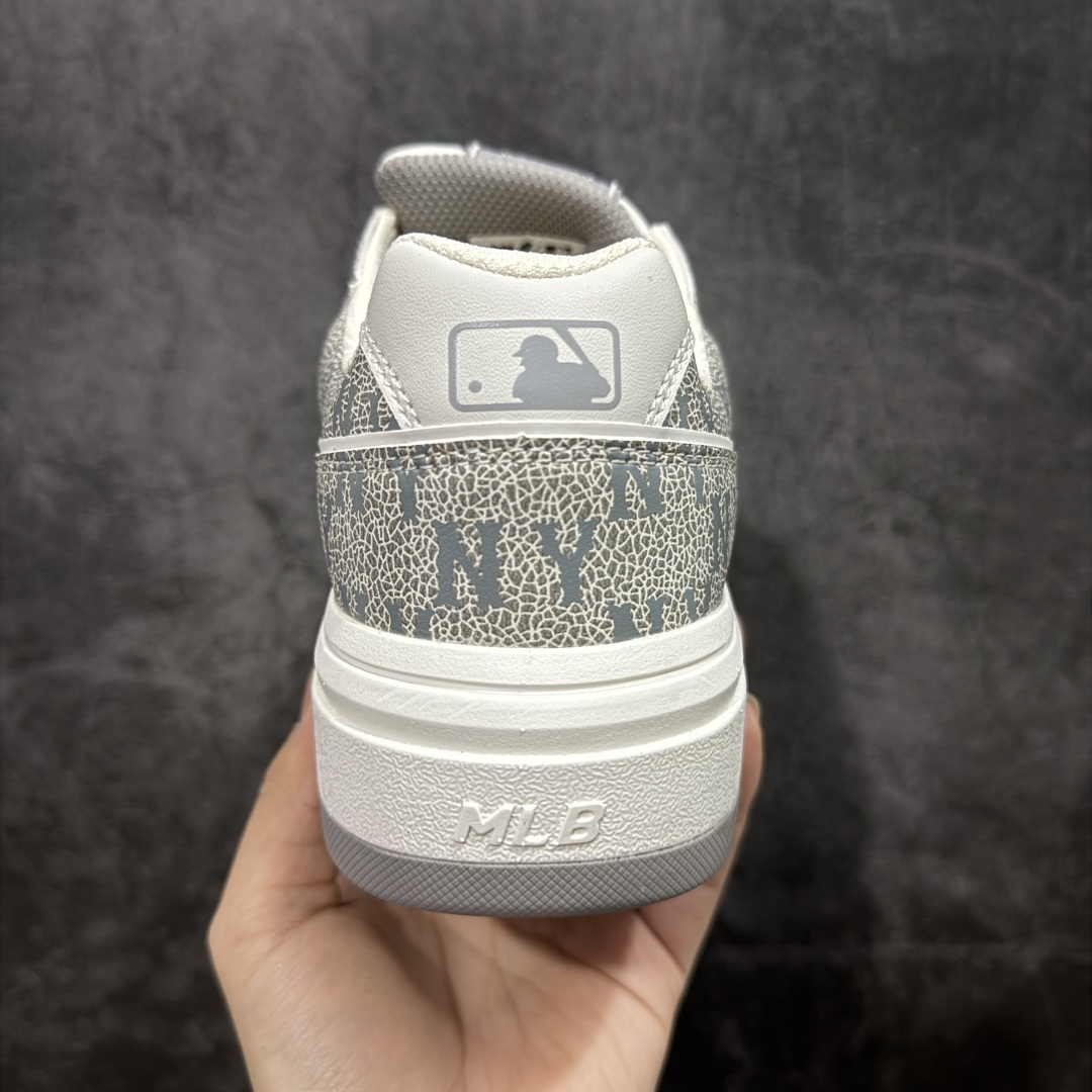 图片[4]-【纯原M版】MLB Chunky Liner Basic NY复古印花学长鞋系列低帮轻量增高厚底百搭休闲运动慢跑鞋板鞋 Korea韩国联名NY美国榄球纽约洋基队限定 韩国代购专供 顶级品质 MLB专用菱形双针中底布 重点细节中底布带注胶孔 原盒原标 全套原楦原纸板原厂数据开发 中韩文保养标贴 绿色防霉片 平台代购专供 独家一比一RB+MD组合大底 高频后跟小人Logo精准对位立体饱满 正确网布加超迁鞋面 转印中底走线紧密 转印Logo工艺表层防刮不掉色 尺码：35 36 36.5 37.5 38 38.5 39 40 40.5 41 42 42.5 43 44 44.5 45-选品中心