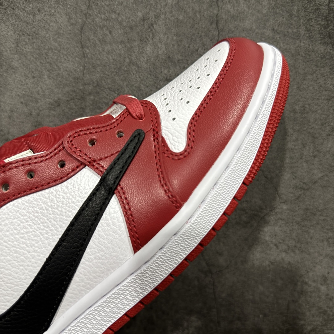 图片[6]-【GX版本】Travis Scott x Air Jordan AJ1 Low OG SP TS联名倒钩低帮 DM7866-101 知名大厂出品 纯原第一梯队版本 产品品控稳定性领先行业 各方面均可对飙市面通货版 SZ原厂全套原楦原纸板冲刀磨具开发 原厂皮料加持 原厂港宝加持定型后跟R度完美 同源原厂电绣 鬼脸飞翼针数密度立体效果一致 百分百一致原鞋 原厂拉帮工艺 针距密度一致 后跟弧度收口自然不对折 极致一眼正品既视感 进口玻璃冲刀皮料裁剪零毛边 全鞋电脑针车工艺 品控清洁度最高QC检验标准 免检产品 原厂订购鞋盒、鞋标、防尘纸、鞋撑、鞋带 追求极致的原厂味道！ 尺码：36-48.5-选品中心