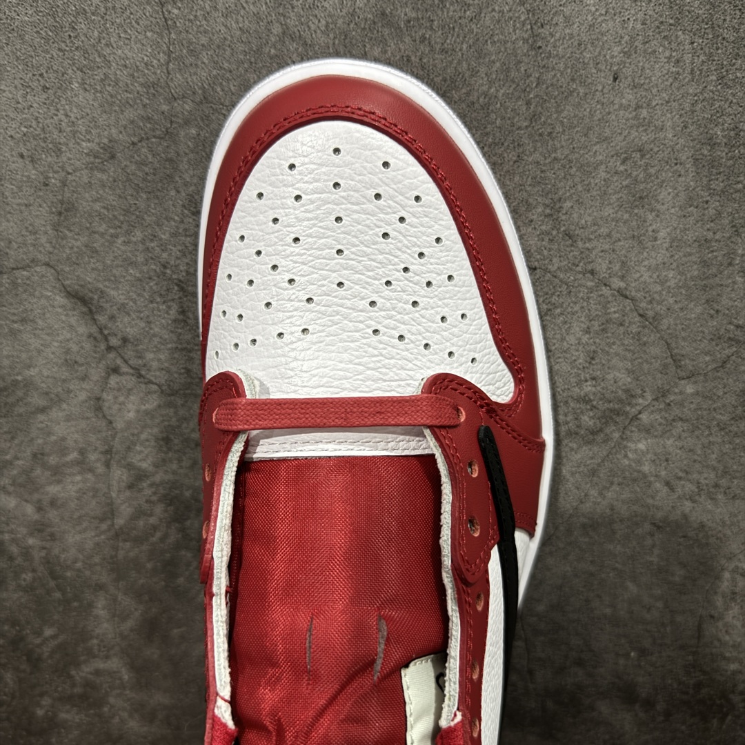 图片[5]-【GX版本】Travis Scott x Air Jordan AJ1 Low OG SP TS联名倒钩低帮 DM7866-101 知名大厂出品 纯原第一梯队版本 产品品控稳定性领先行业 各方面均可对飙市面通货版 SZ原厂全套原楦原纸板冲刀磨具开发 原厂皮料加持 原厂港宝加持定型后跟R度完美 同源原厂电绣 鬼脸飞翼针数密度立体效果一致 百分百一致原鞋 原厂拉帮工艺 针距密度一致 后跟弧度收口自然不对折 极致一眼正品既视感 进口玻璃冲刀皮料裁剪零毛边 全鞋电脑针车工艺 品控清洁度最高QC检验标准 免检产品 原厂订购鞋盒、鞋标、防尘纸、鞋撑、鞋带 追求极致的原厂味道！ 尺码：36-48.5-选品中心