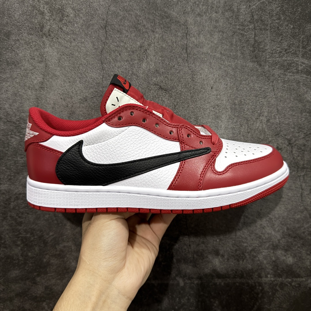 【GX版本】Travis Scott x Air Jordan AJ1 Low OG SP TS联名倒钩低帮 DM7866-101 知名大厂出品 纯原第一梯队版本 产品品控稳定性领先行业 各方面均可对飙市面通货版 SZ原厂全套原楦原纸板冲刀磨具开发 原厂皮料加持 原厂港宝加持定型后跟R度完美 同源原厂电绣 鬼脸飞翼针数密度立体效果一致 百分百一致原鞋 原厂拉帮工艺 针距密度一致 后跟弧度收口自然不对折 极致一眼正品既视感 进口玻璃冲刀皮料裁剪零毛边 全鞋电脑针车工艺 品控清洁度最高QC检验标准 免检产品 原厂订购鞋盒、鞋标、防尘纸、鞋撑、鞋带 追求极致的原厂味道！ 尺码：36-48.5-选品中心